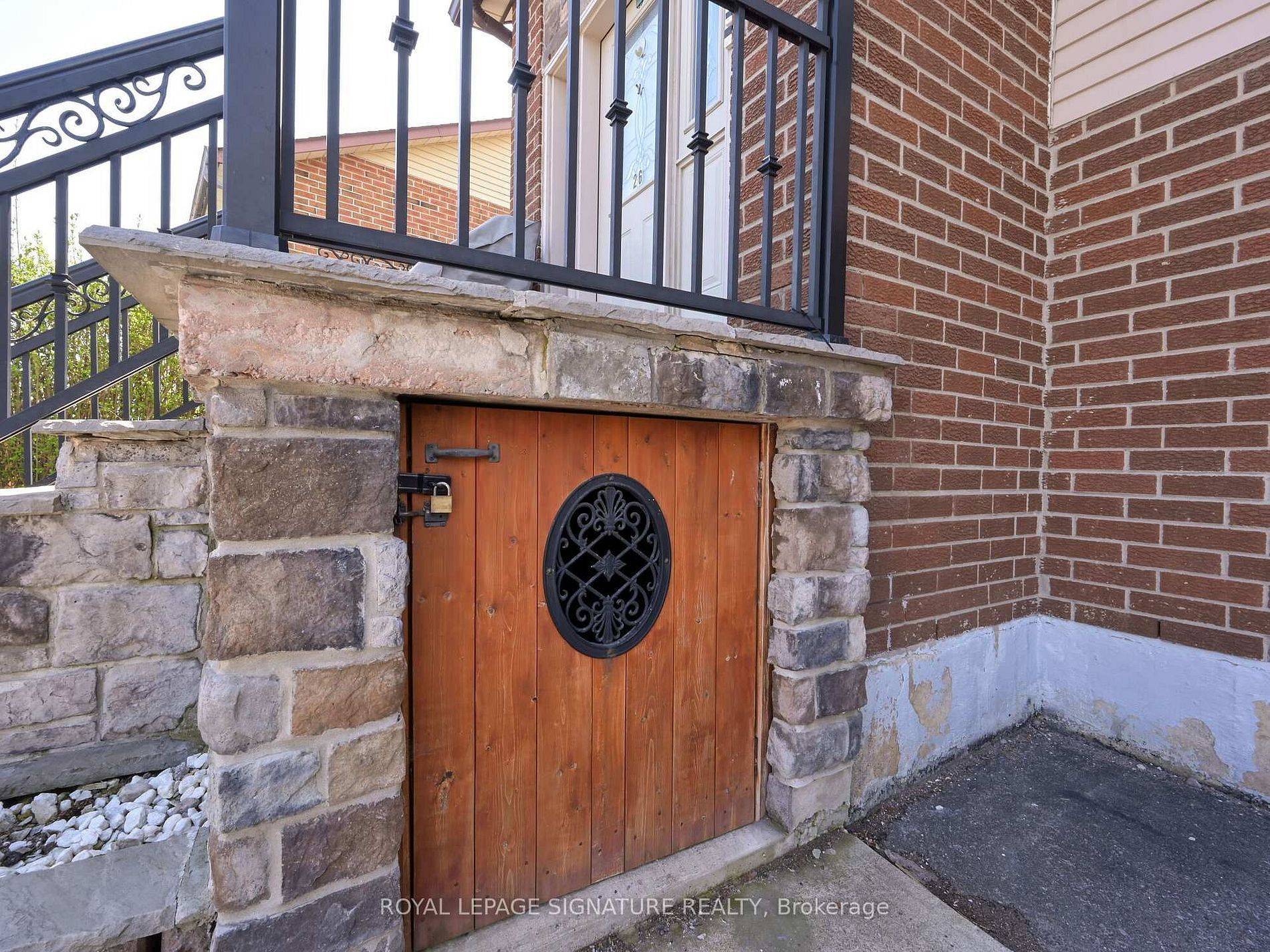 26 Peterson CT #Lower, Brampton, ON L6Z 1K6