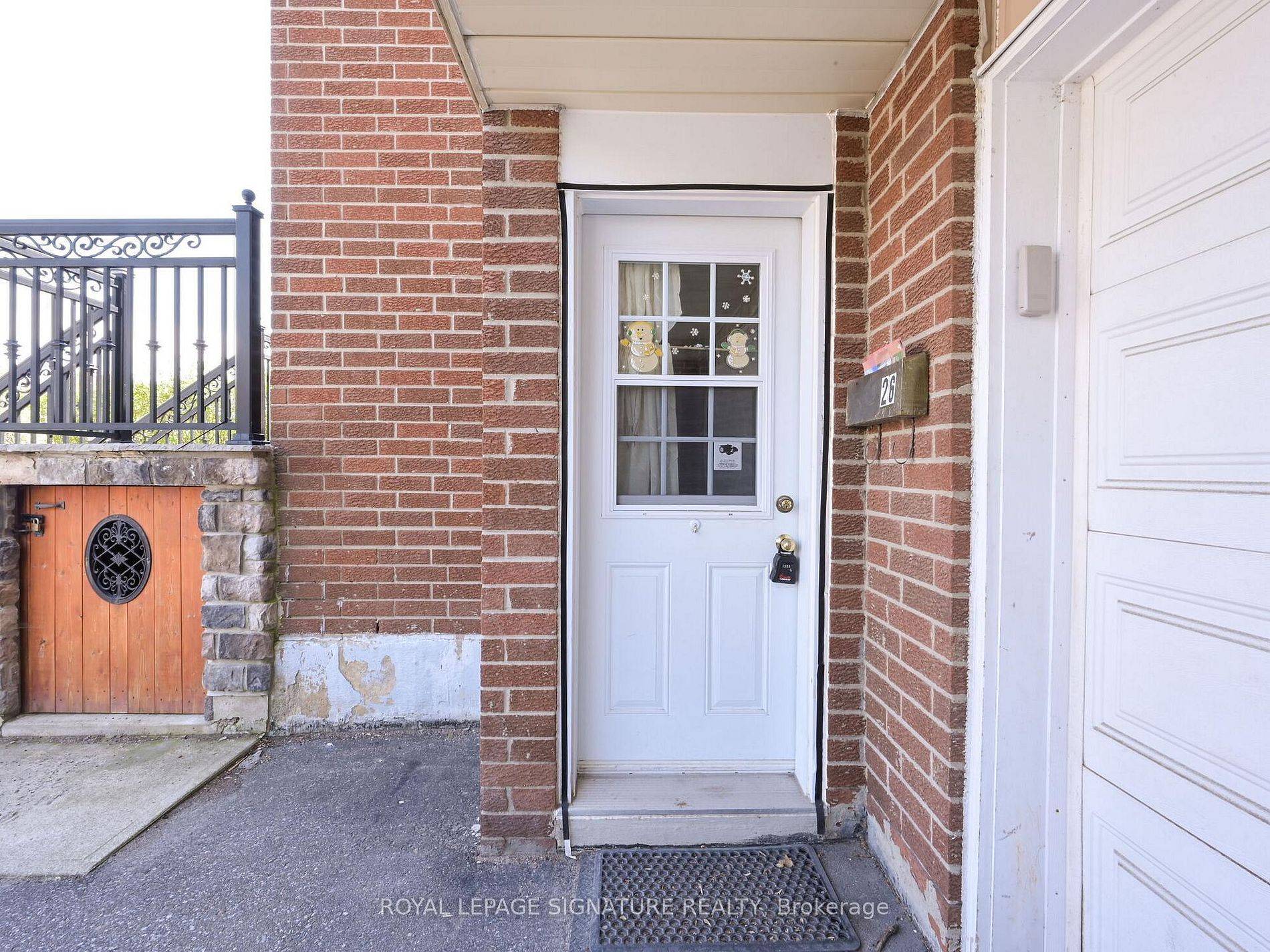 26 Peterson CT #Lower, Brampton, ON L6Z 1K6