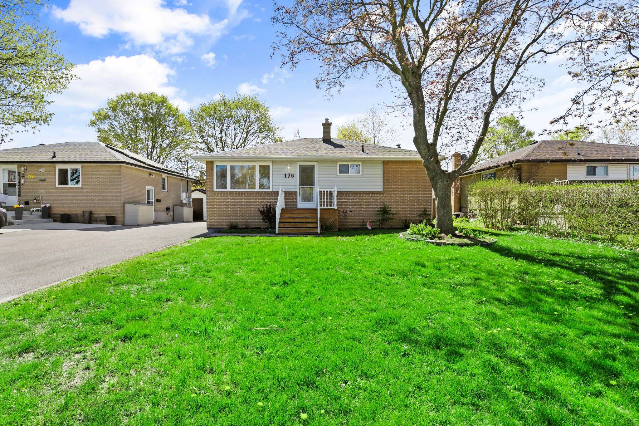 176 Longfield RD #Upper, Halton Hills, ON L7J 2K4