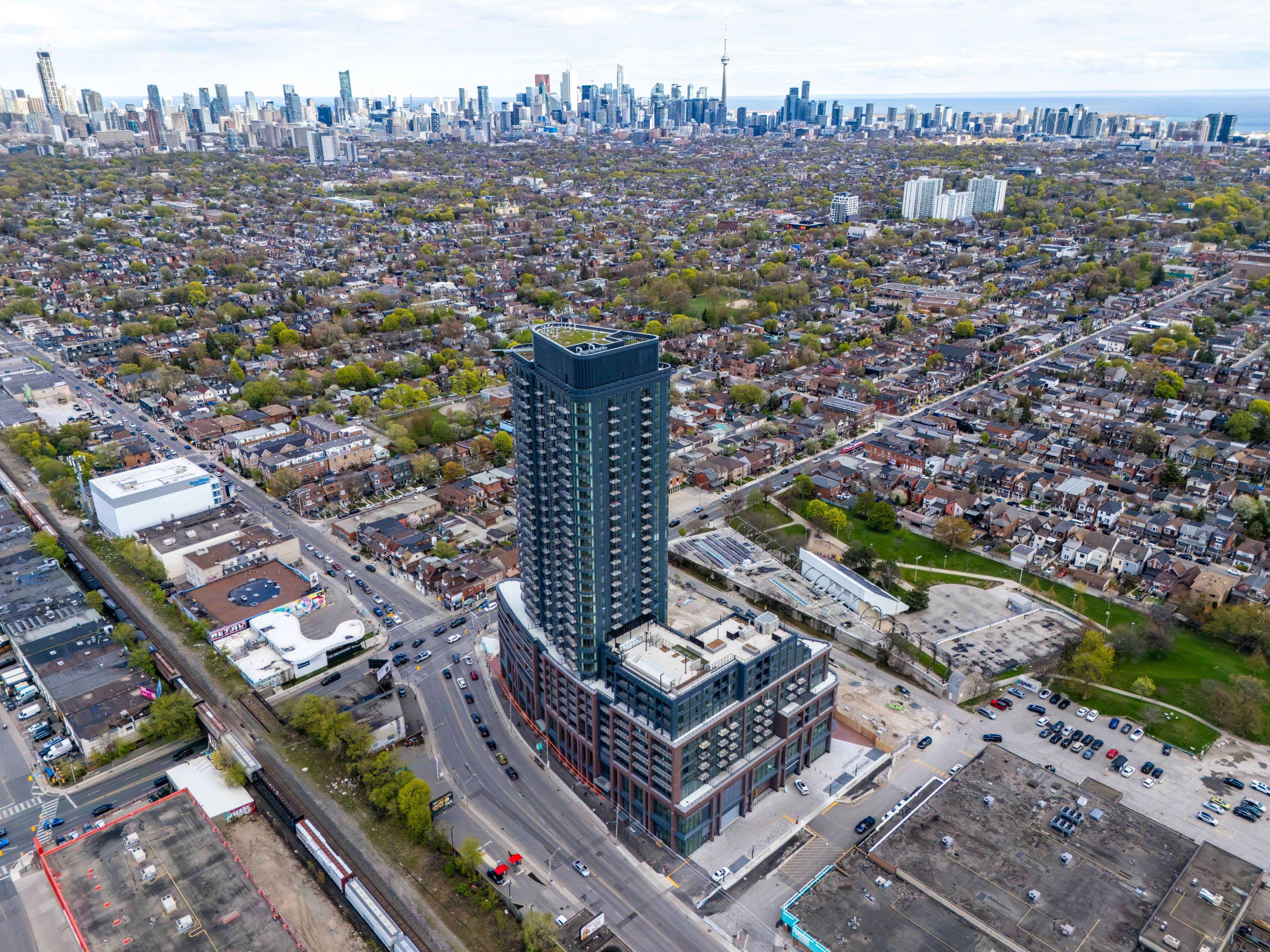 1185 Dupont ST #1601, Toronto W02, ON M6H 0G5