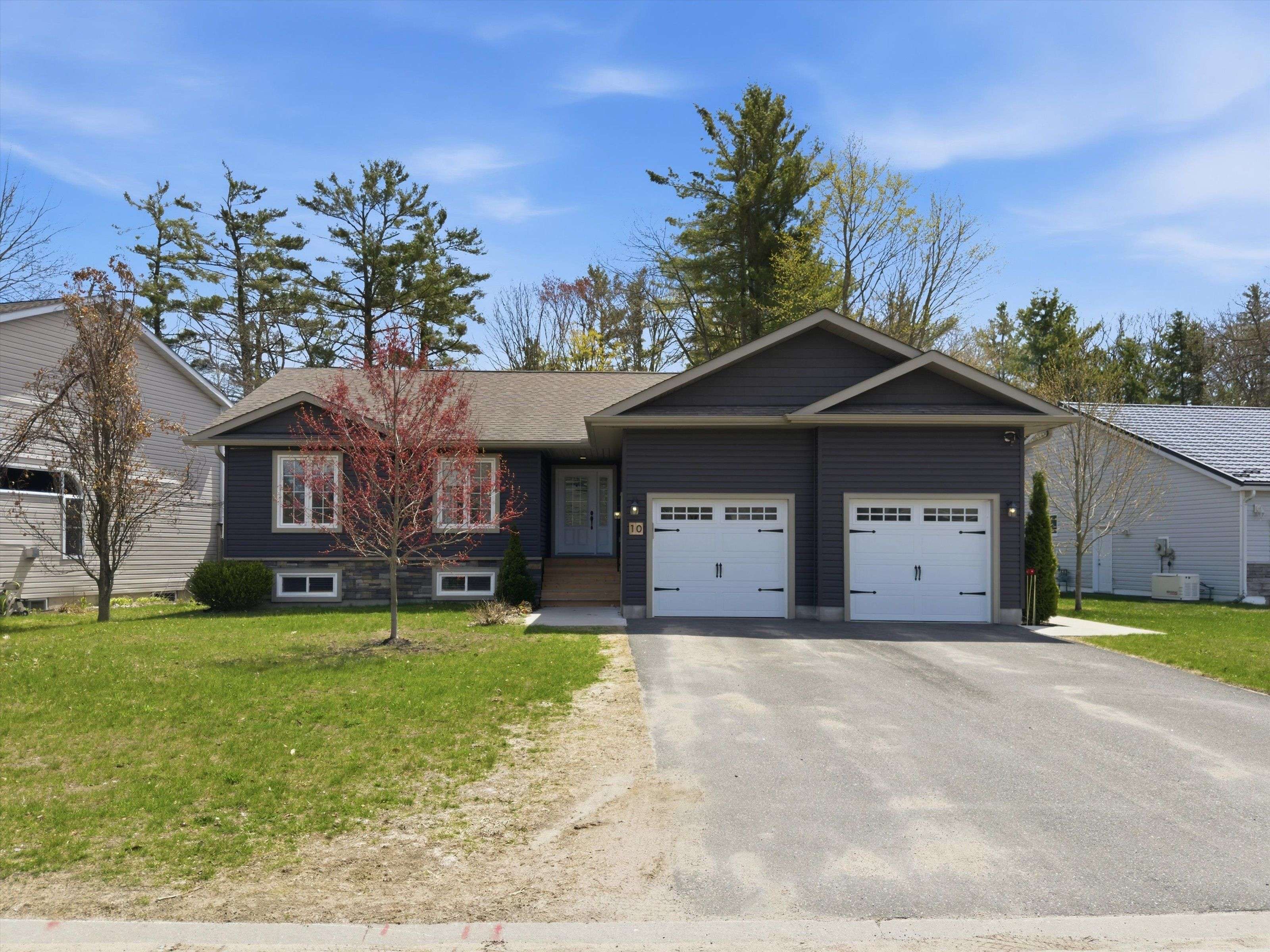 10 Thain ST W, Gravenhurst, ON P1P 1Z6