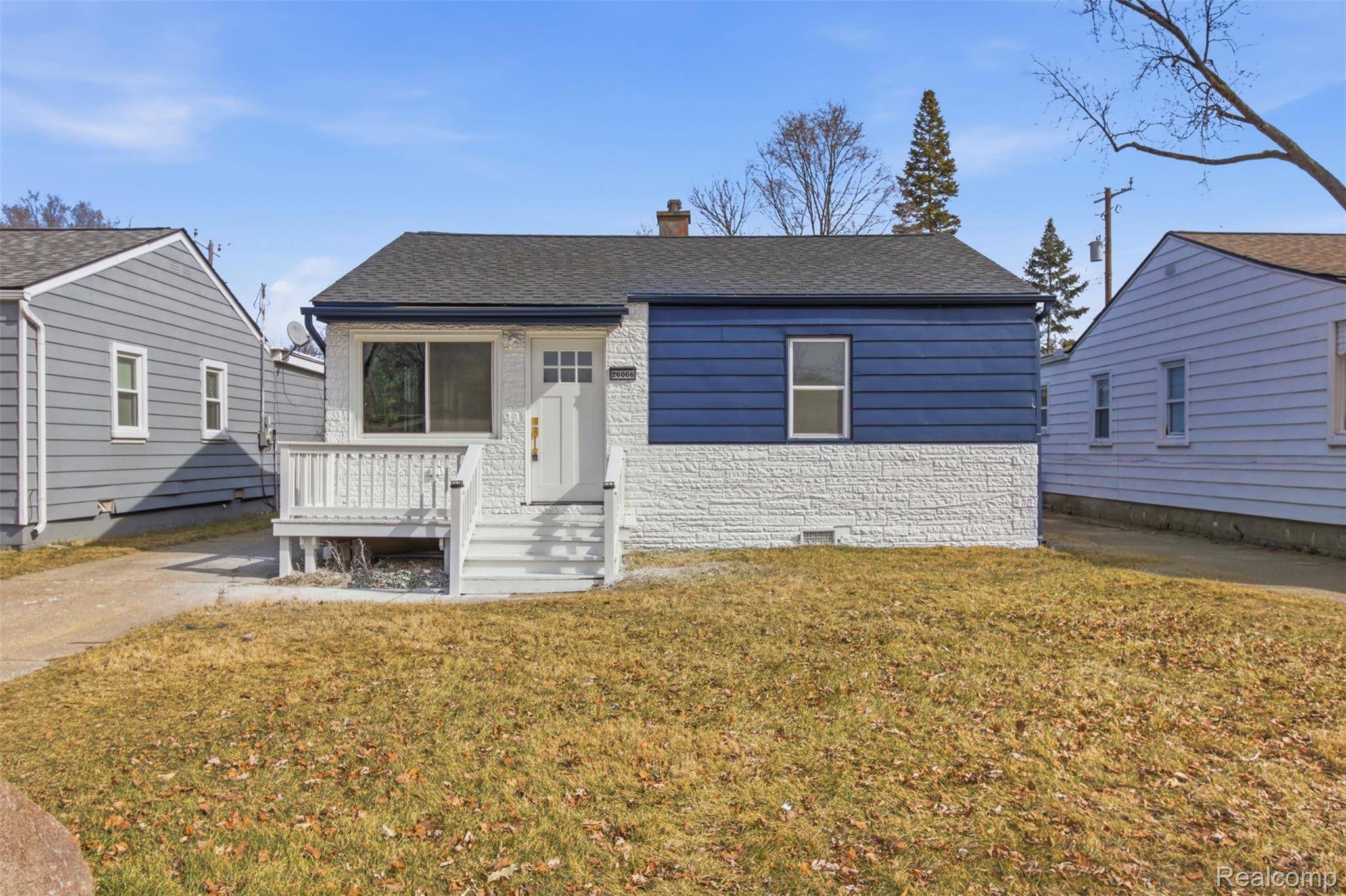 26066 Barrington ST, Madison Heights, MI 48071