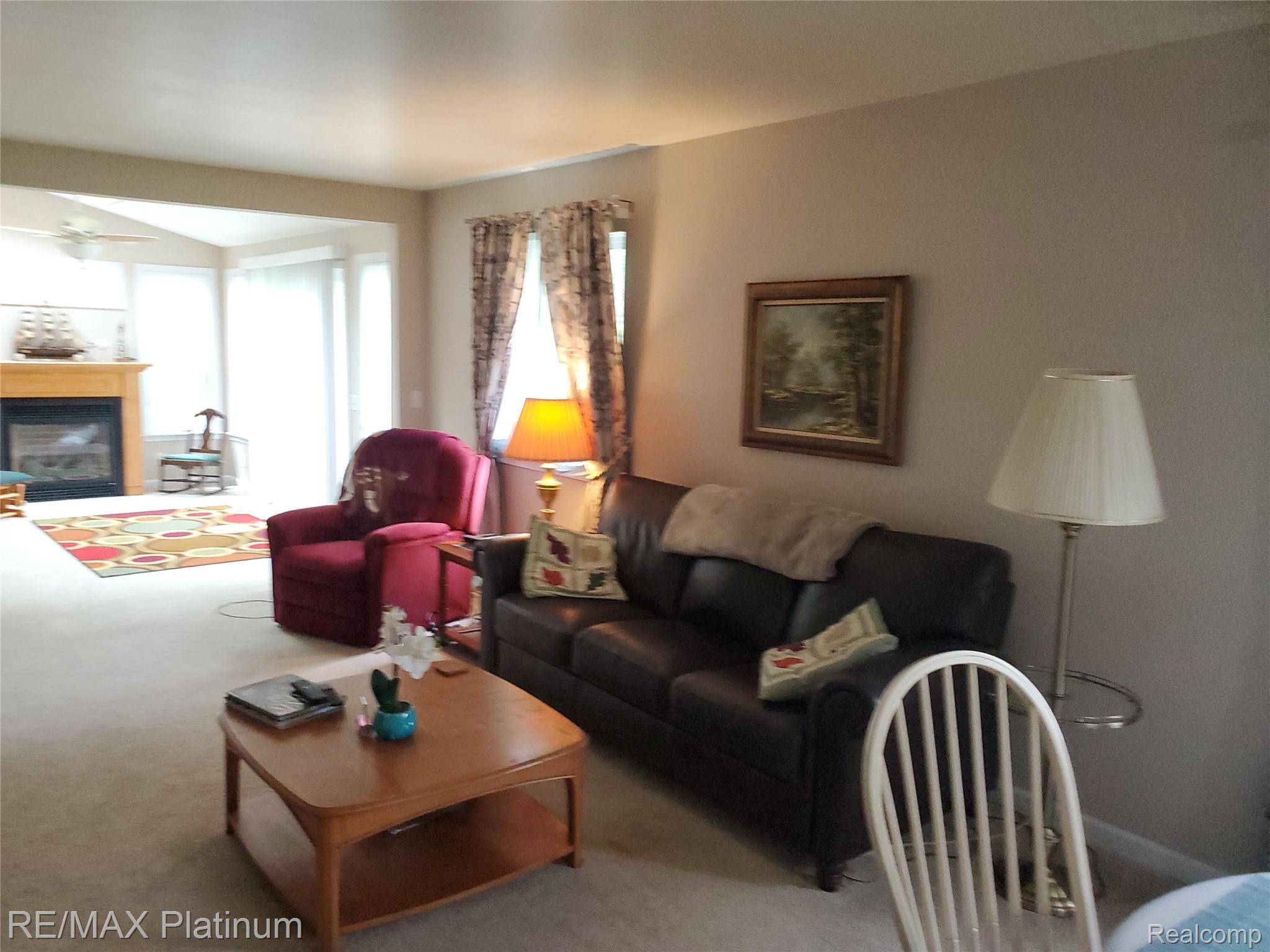 2285 Spartans TRL NW #17, Hamburg Township, MI 48169