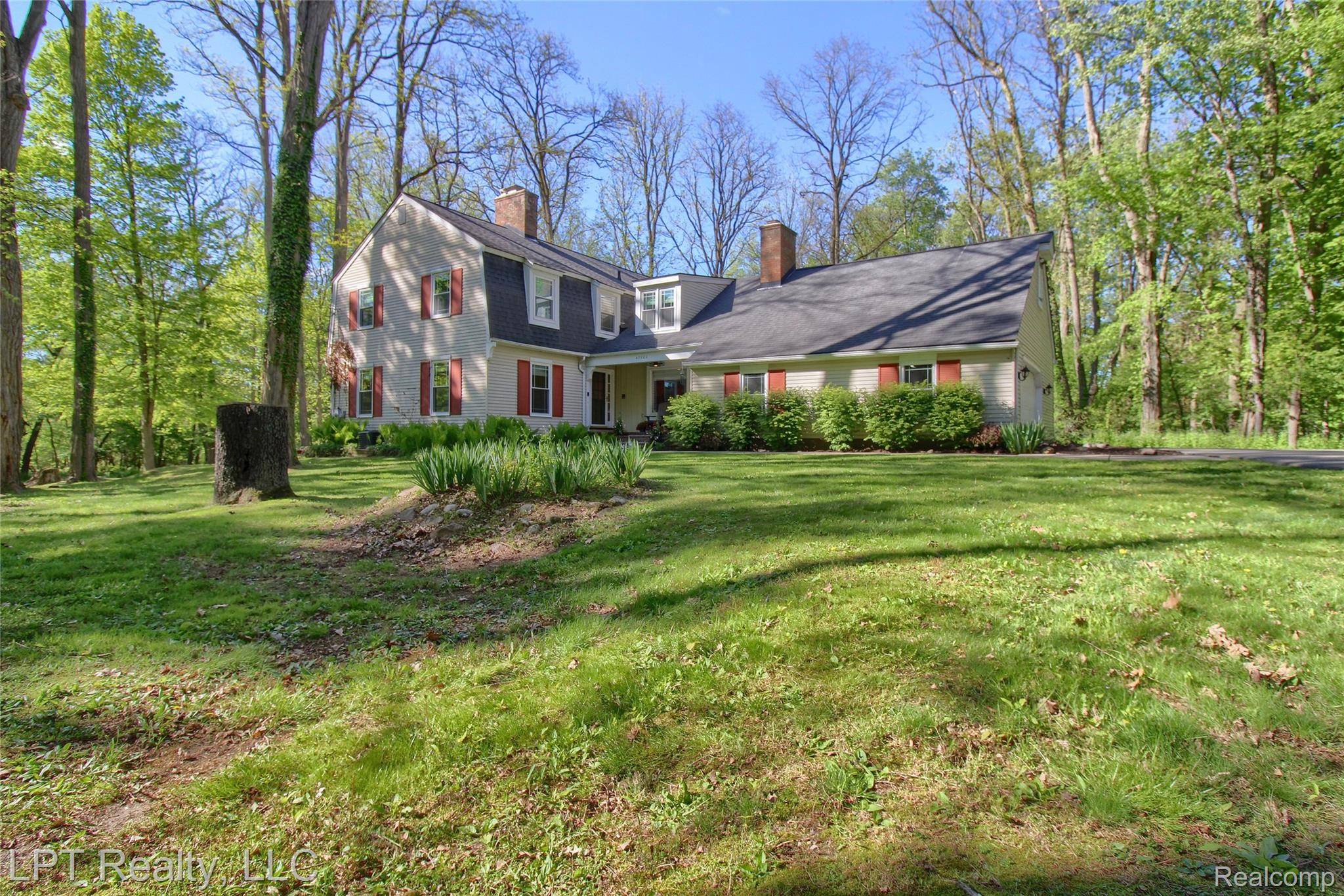 47300 Maplebrook, Northville Township, MI 48168