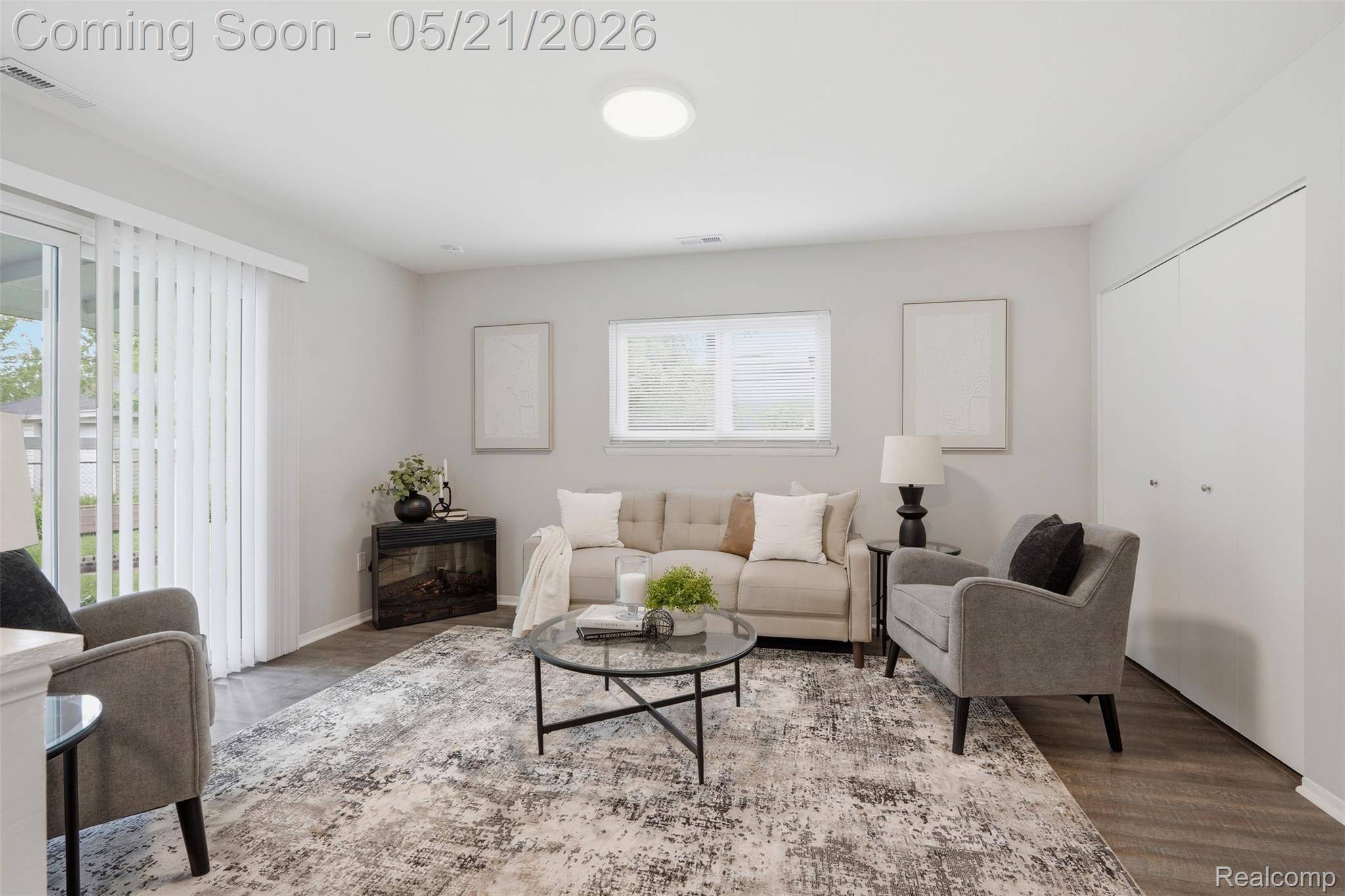 1909 E Troy ST, Ferndale, MI 48220
