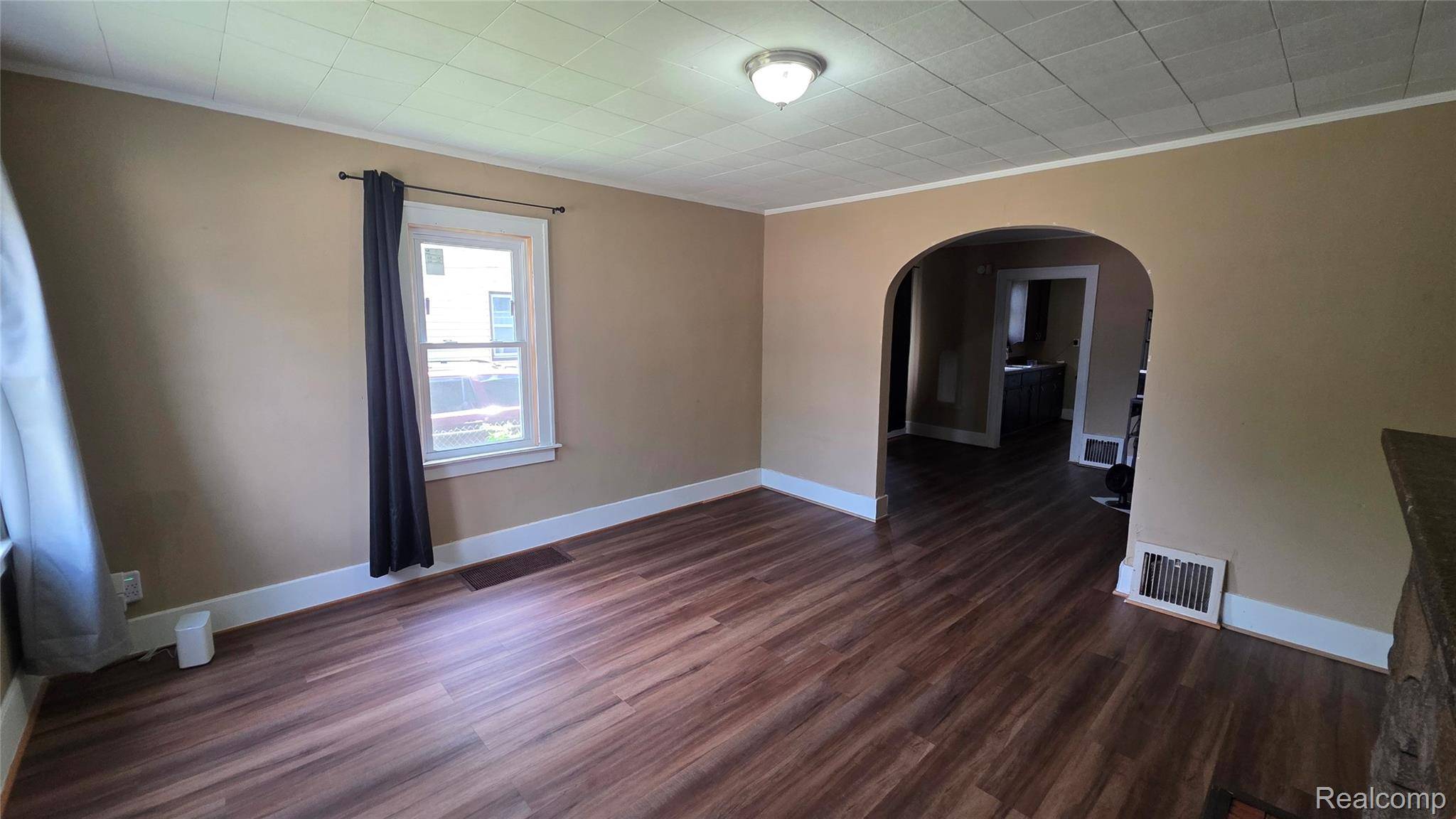 196 Beach ST, Pontiac, MI 48342