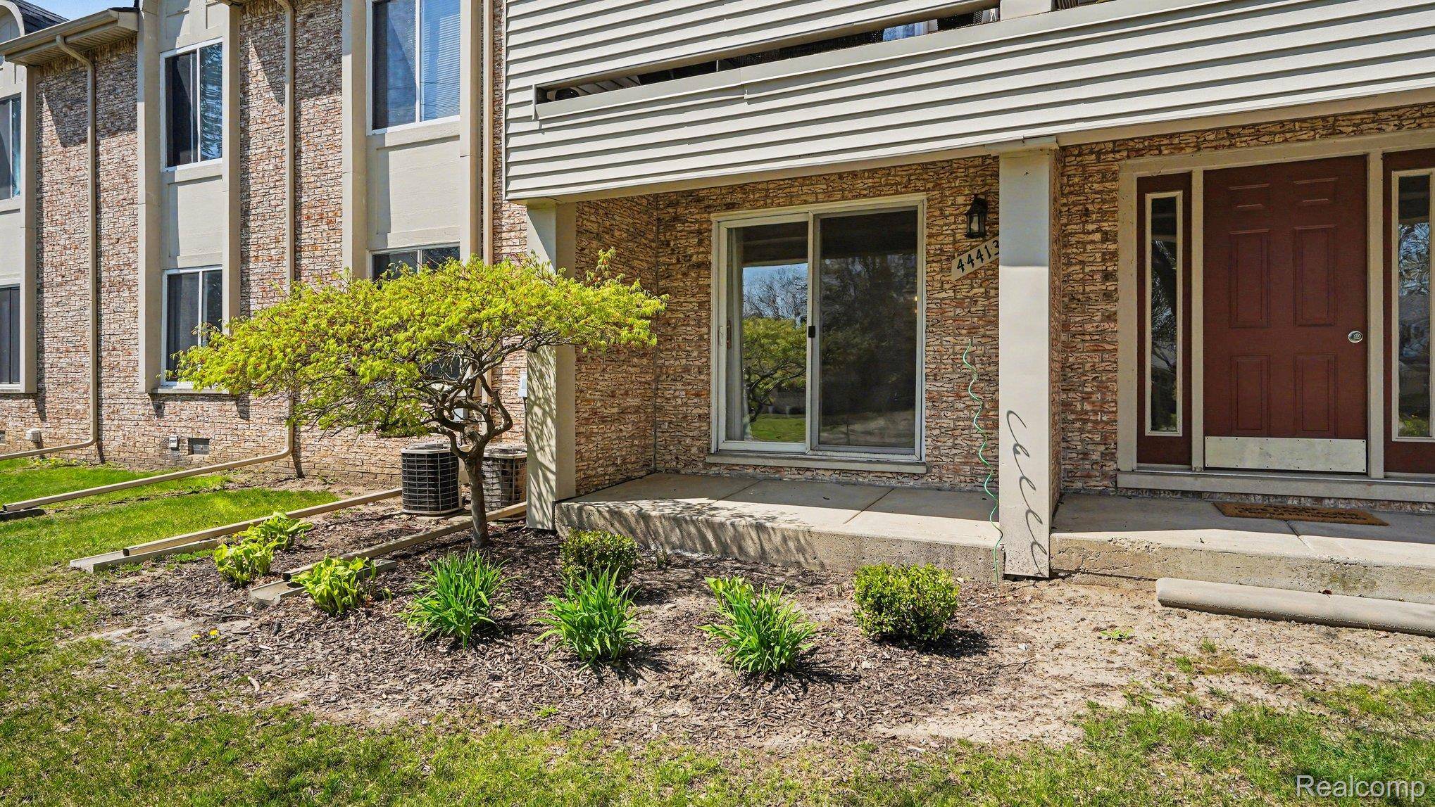 44413 Savery DR, Canton Charter Township, MI 48187
