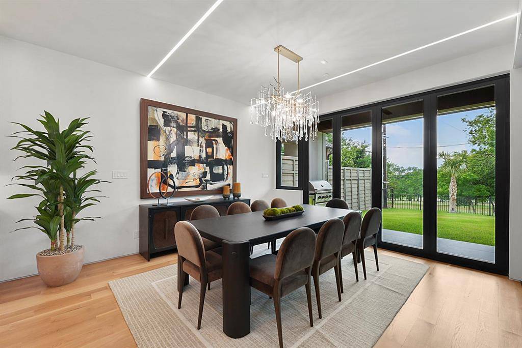 9457 Waterview Road, Dallas, TX 75218