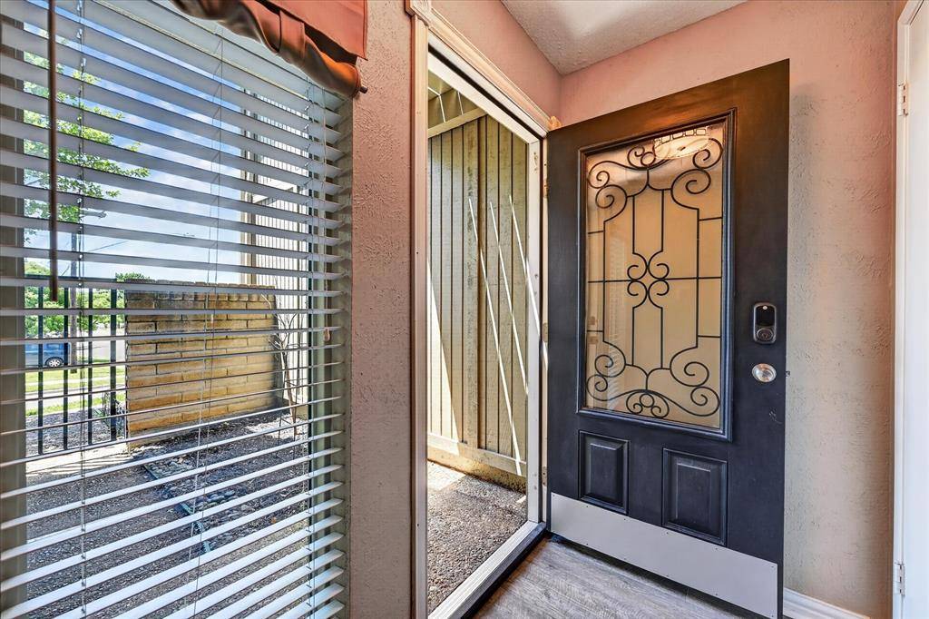 3006 Wayside Drive, Bedford, TX 76021