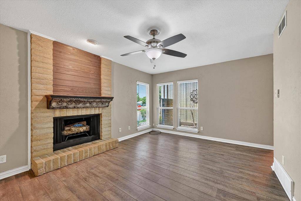 3006 Wayside Drive, Bedford, TX 76021