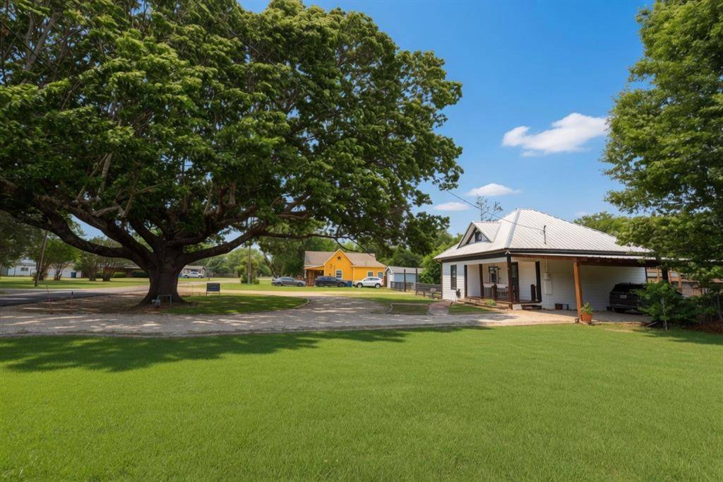 504 N Fordyce Street, Blooming Grove, TX 76626