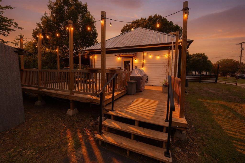 504 N Fordyce Street, Blooming Grove, TX 76626