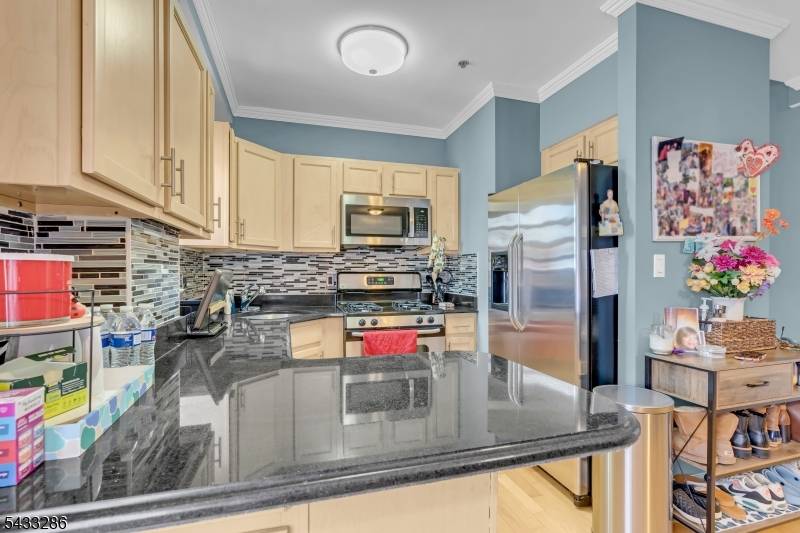 70 S Munn Ave #1002, East Orange City, NJ 07018