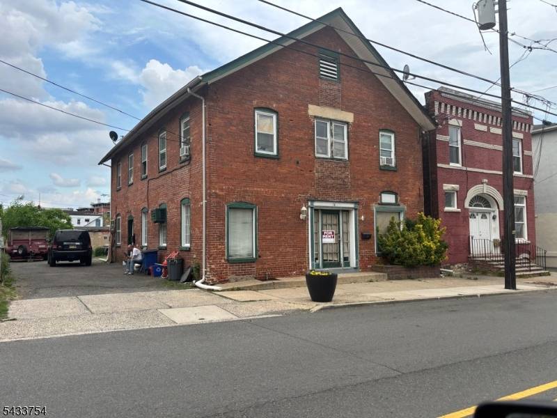 18 Mountain Ave, Bound Brook Boro, NJ 08805