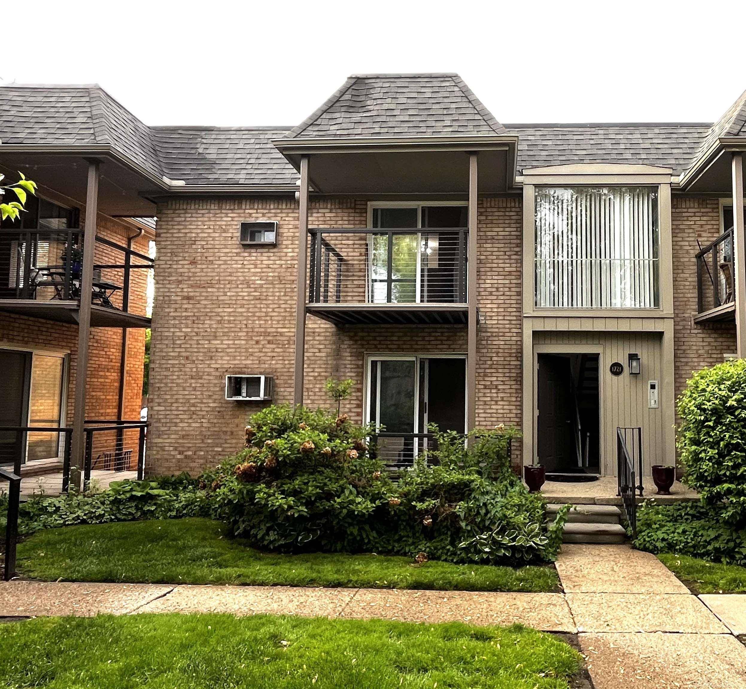 1721 E 14 Mile Unit C RD, Birmingham, MI 48009