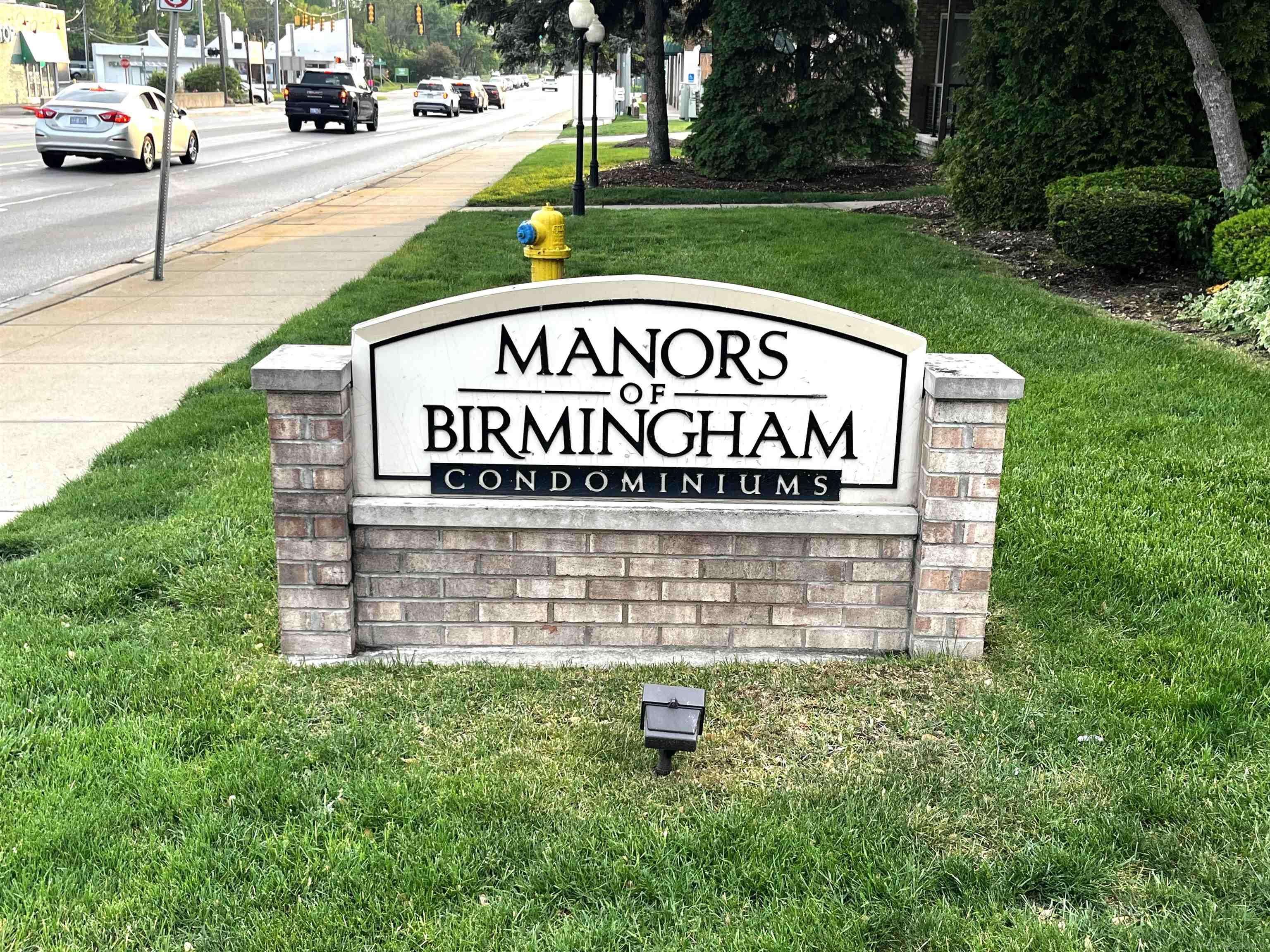 1721 E 14 Mile Unit C RD, Birmingham, MI 48009