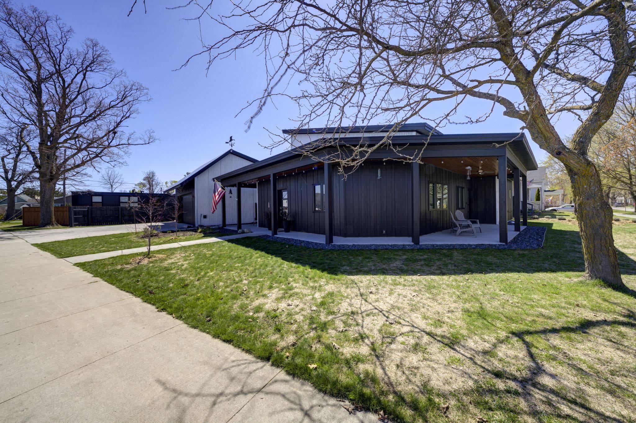604 Lake AVE, Traverse City, MI 49684
