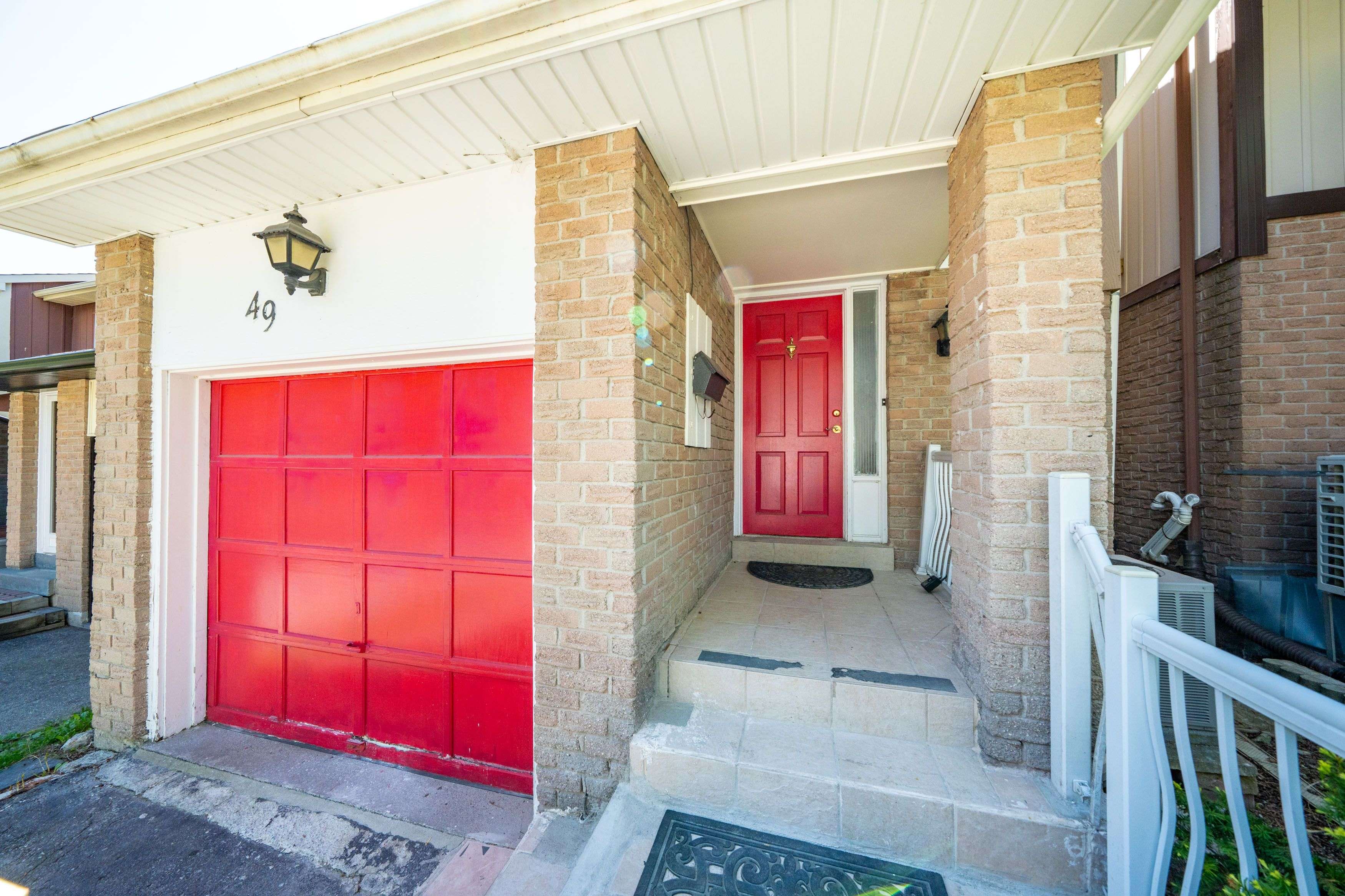49 Croach CRES, Toronto E07, ON M1S 4H9