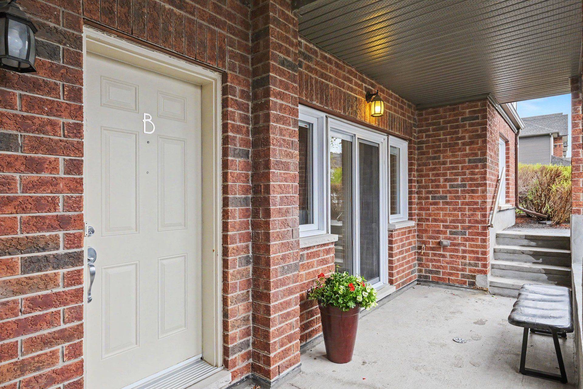 362B Wood Acres GRV, Blossom Park - Airport And Area, ON K1T 0M7