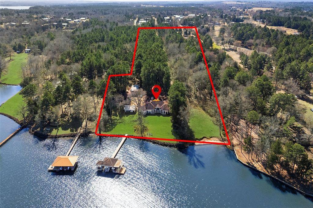 24901 County Road 4117, Berryville, TX 75763