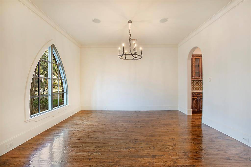2945 Dyer Street, University Park, TX 75205