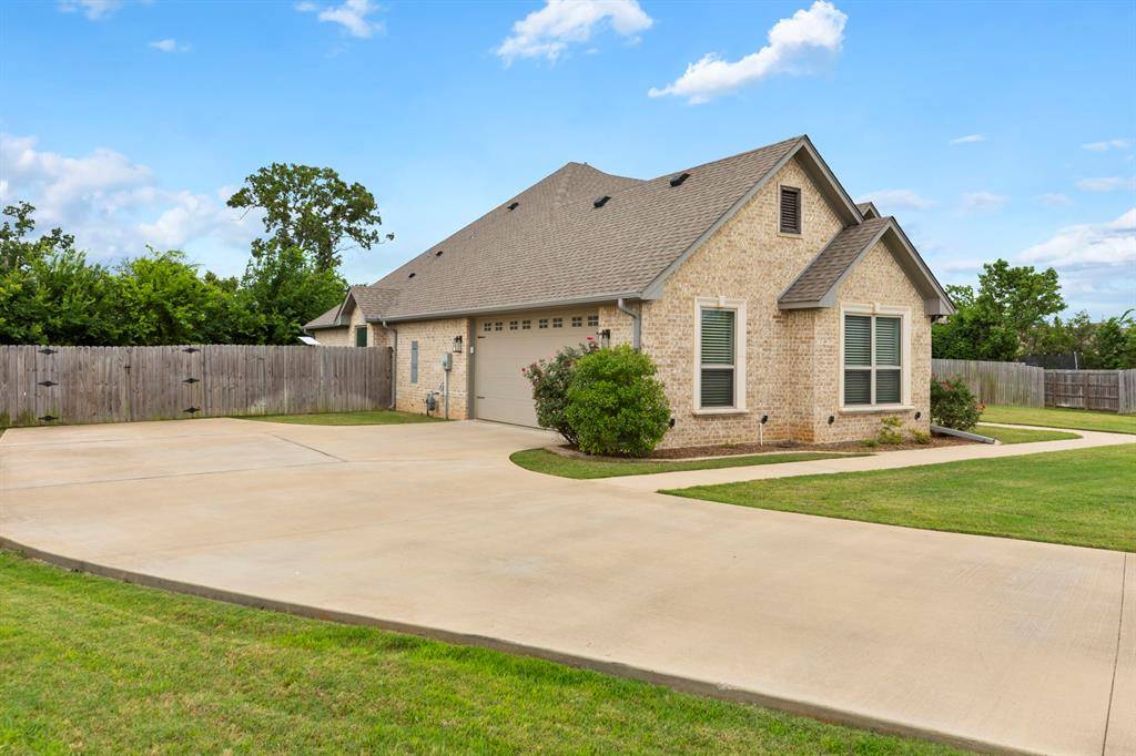 21553 Castle Rock Circle, Bullard, TX 75758