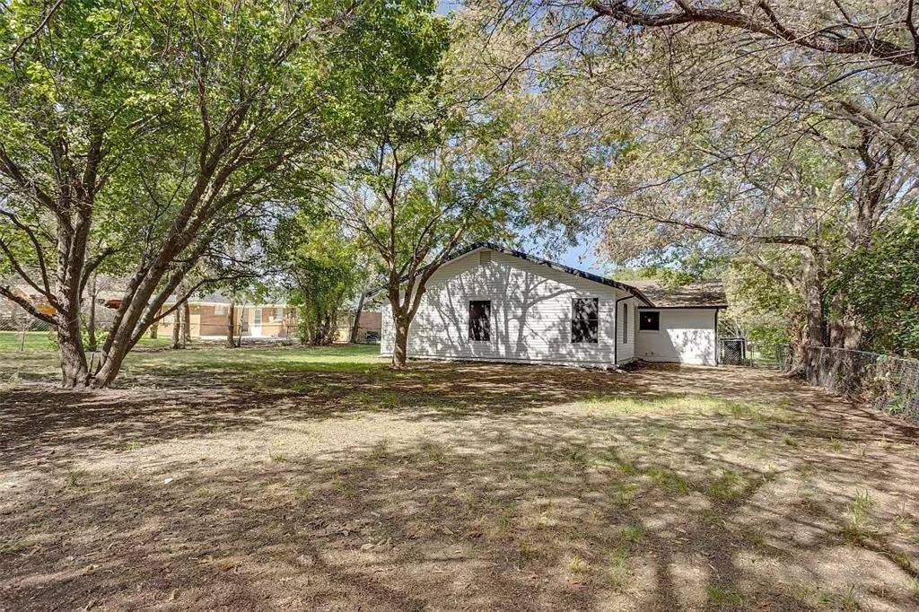 5709 Walraven Circle, Fort Worth, TX 76133