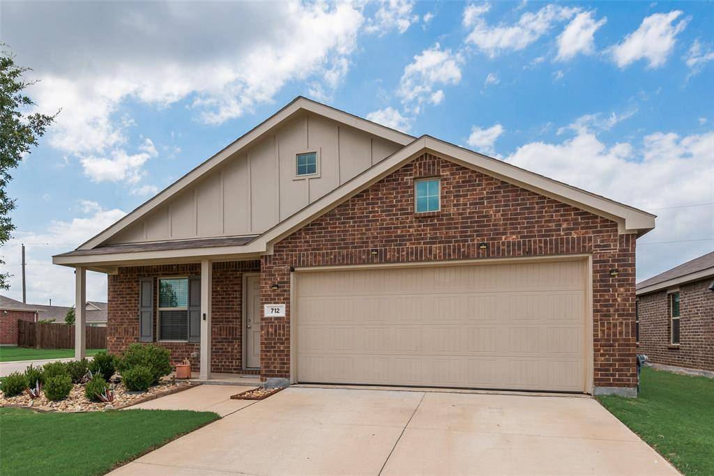 712 Odlozil Lane, Ennis, TX 75119