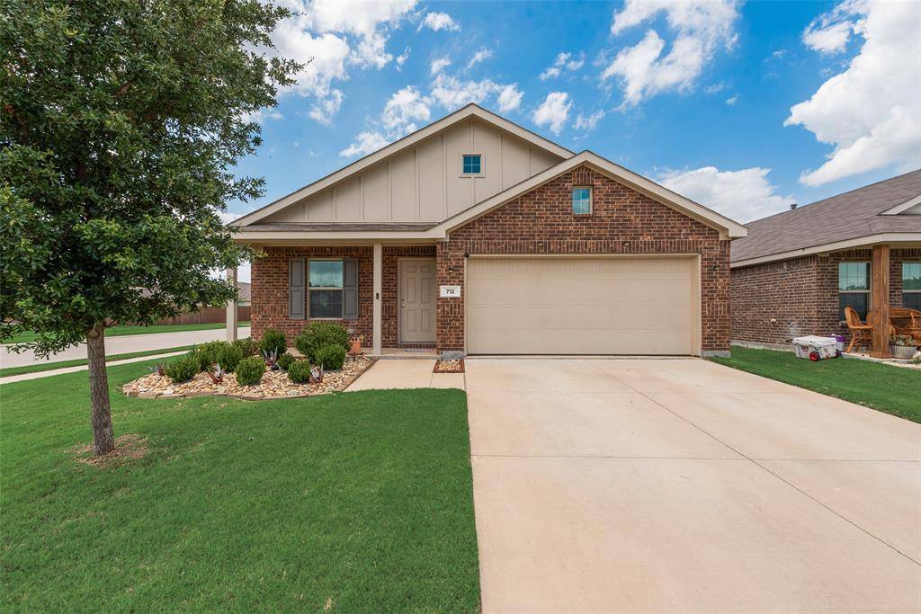712 Odlozil Lane, Ennis, TX 75119