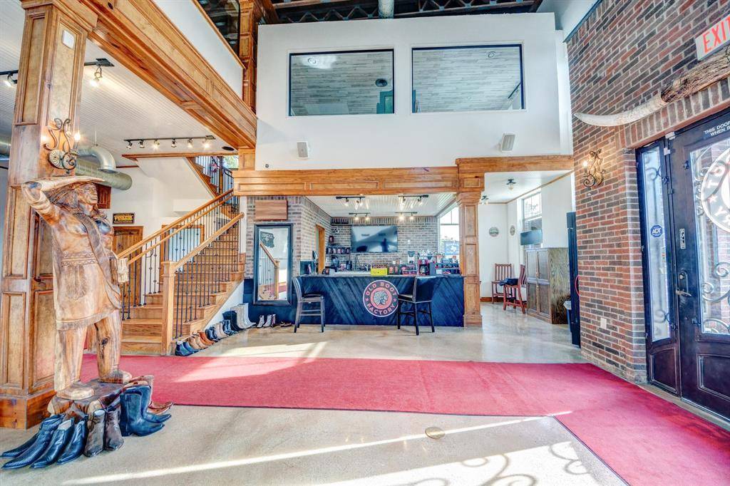 304 N Oak Street, Roanoke, TX 76262