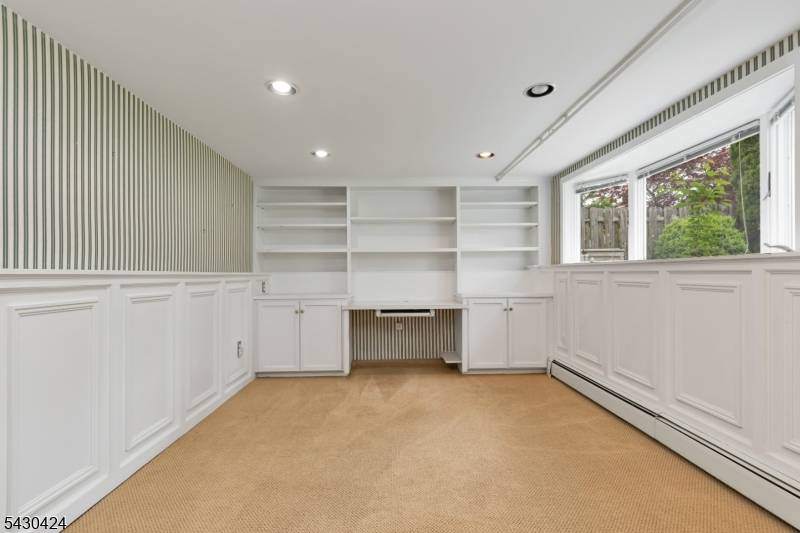 13 Harvard St, Summit City, NJ 07901
