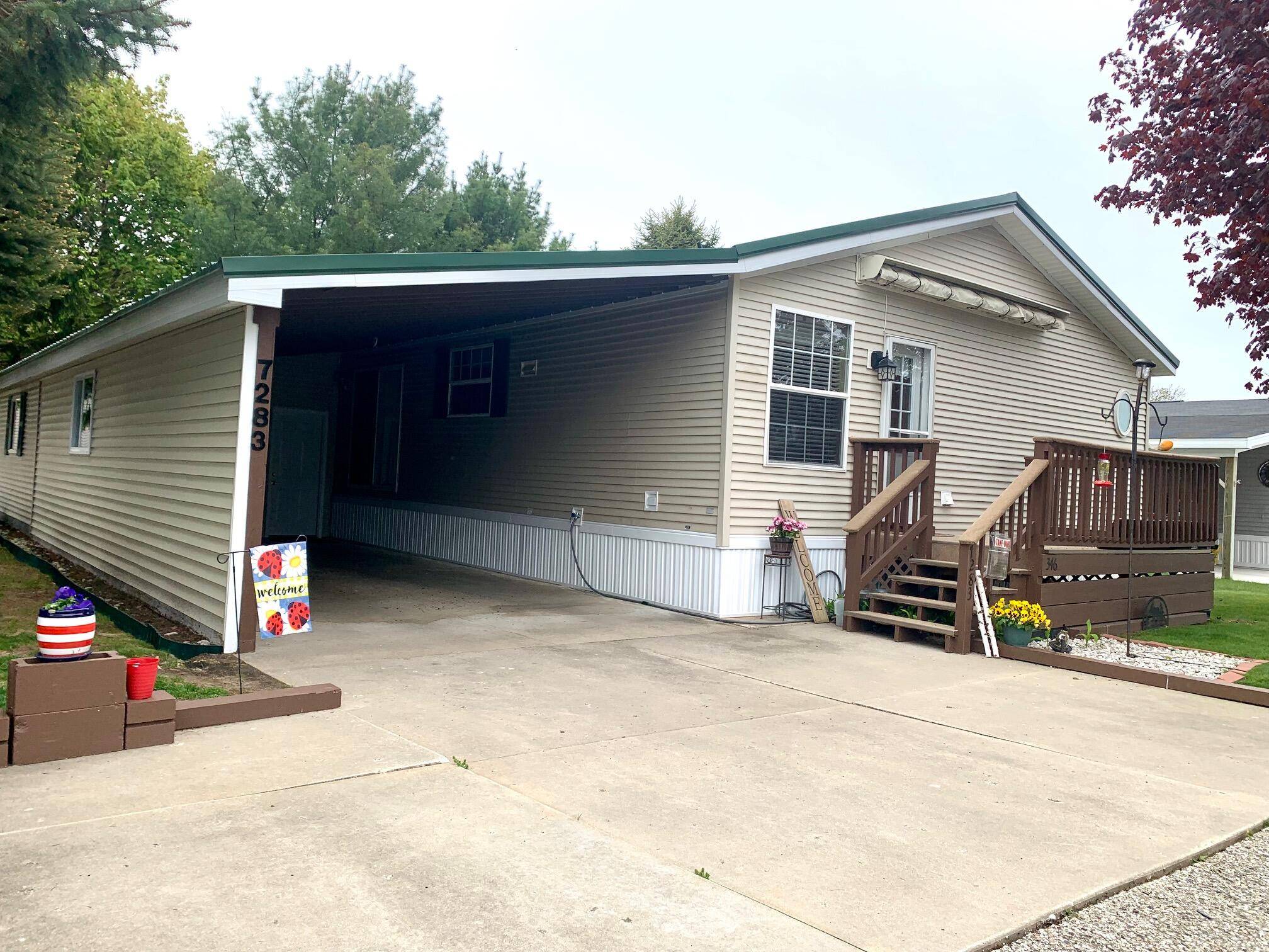 7283 White Swan LN, Hamlin Twp, MI 49431