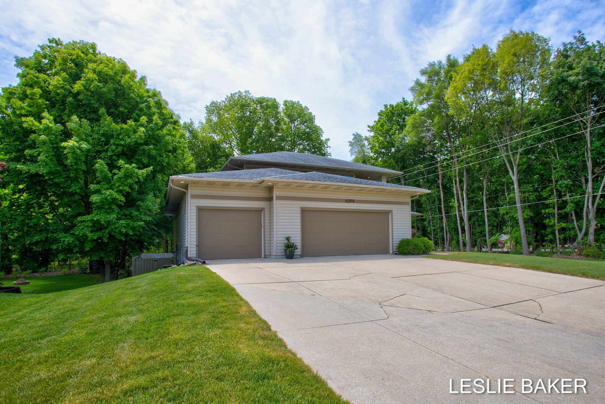 6394 Reserve WAY, Laketown Twp, MI 49423