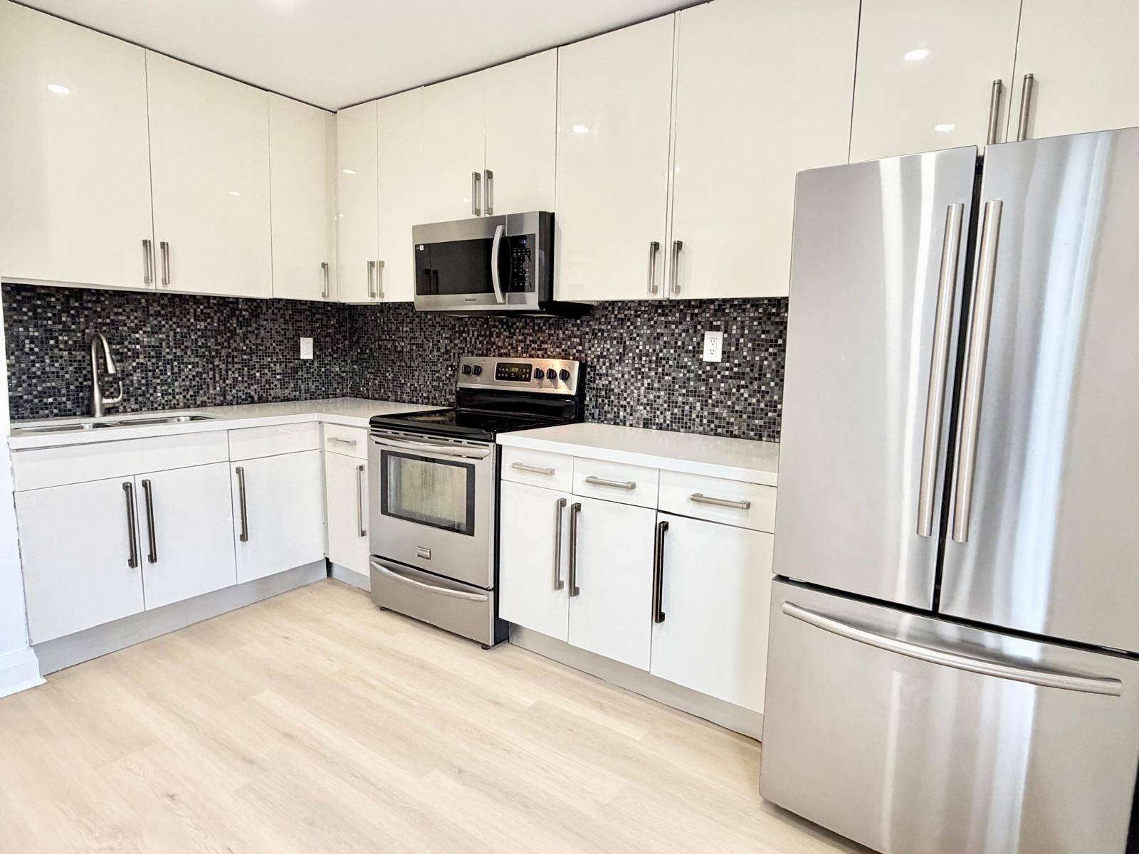 275 Lauder AVE #Unit # 2, Toronto C03, ON M6E 3H5
