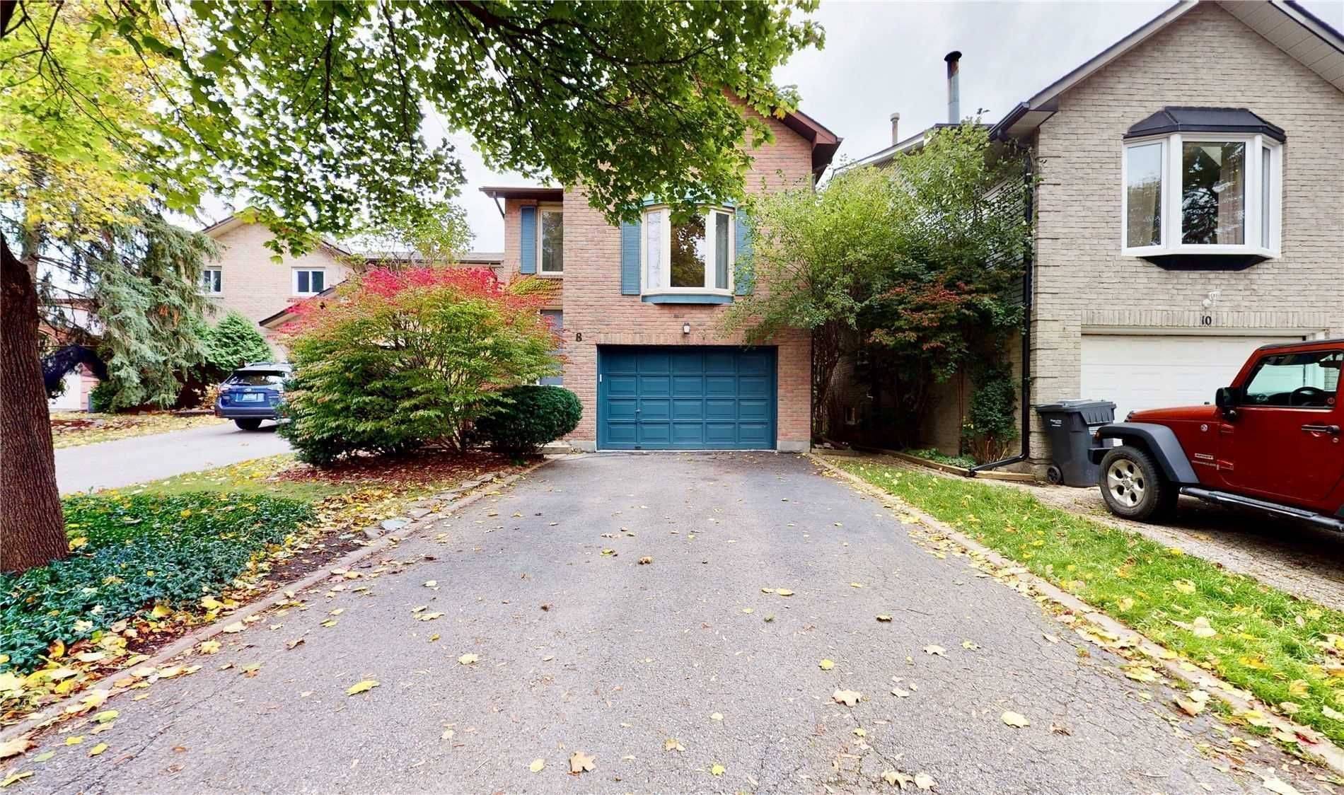 8 Dalzell AVE, Brampton, ON L6Z 2C5