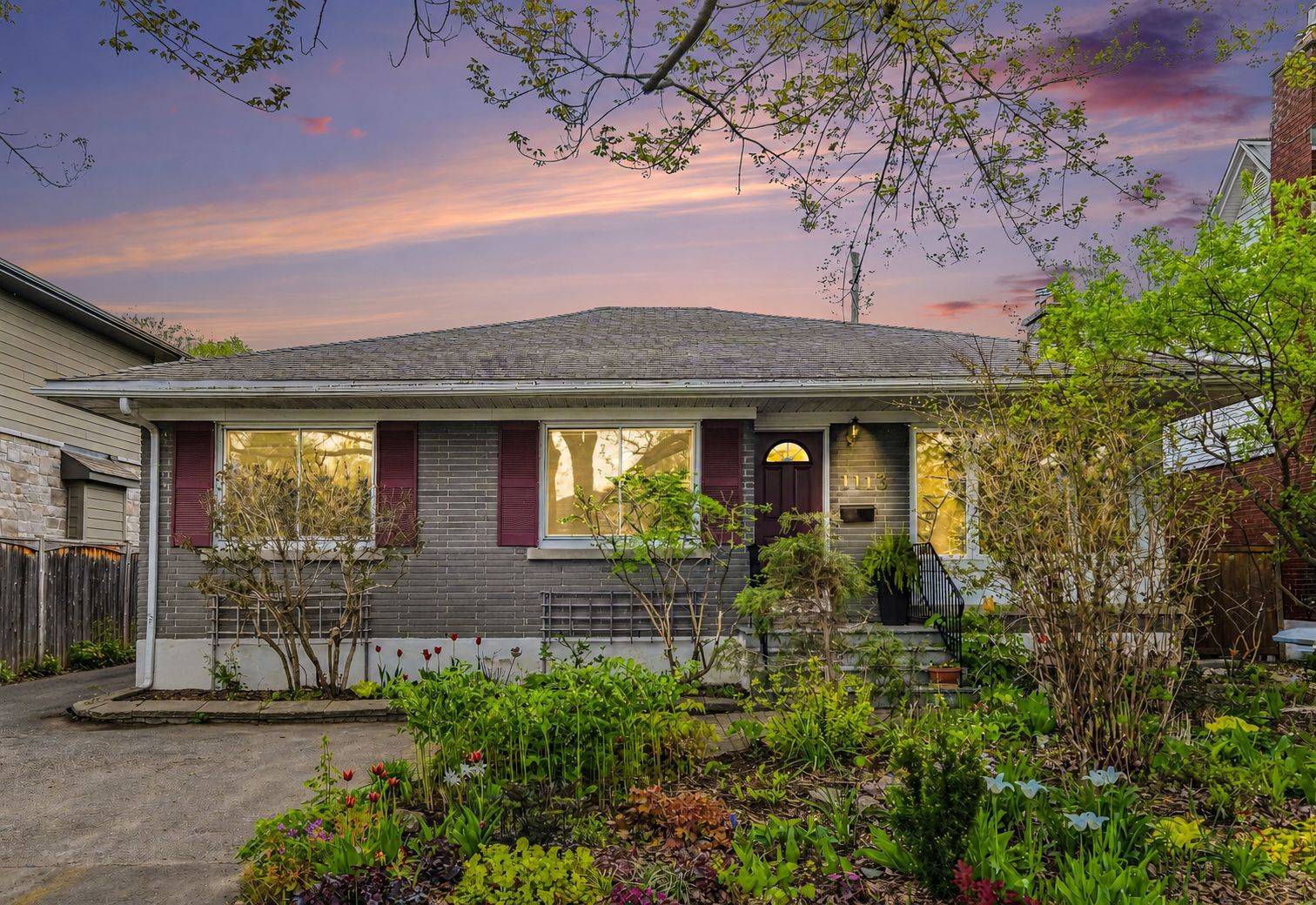 1113 Field ST, Belair Park - Copeland Park And Area, ON K2C 2P6