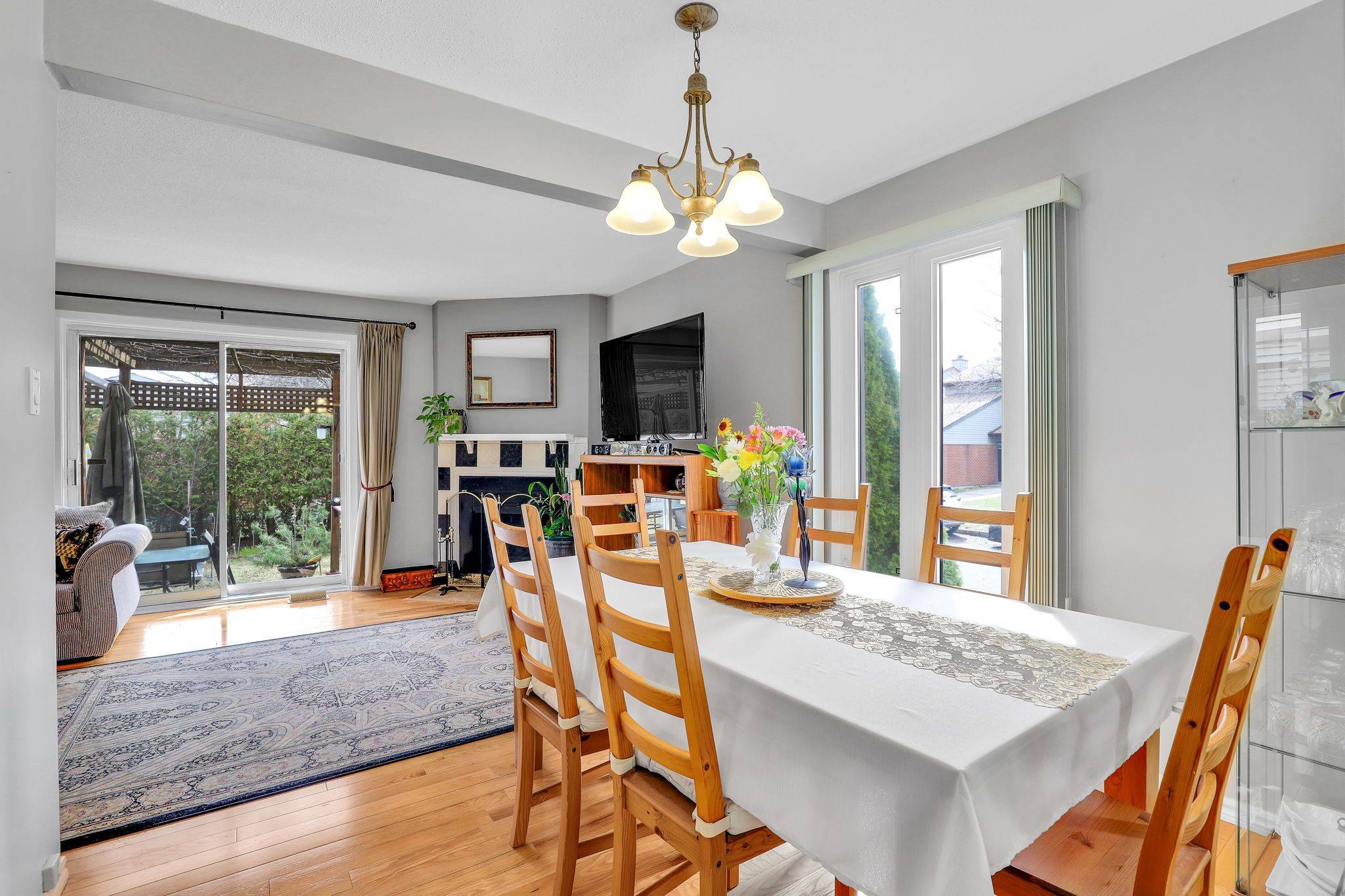 730 Malibu TER, Mooneys Bay - Carleton Heights And Area, ON K2C 3V1