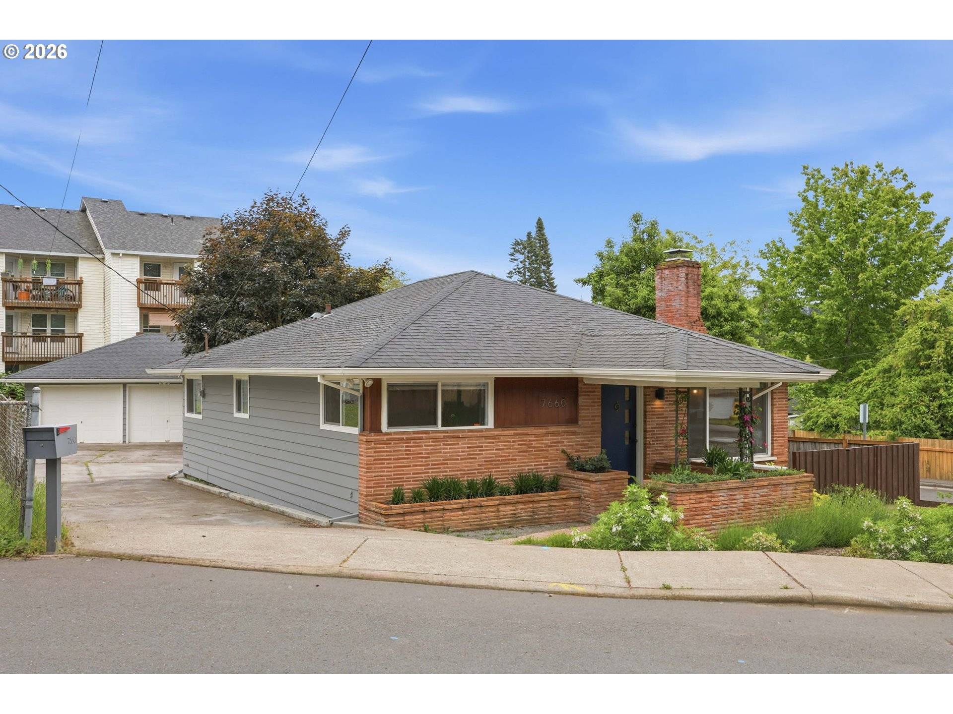 7660 SW 74TH AVE, Portland, OR 97223