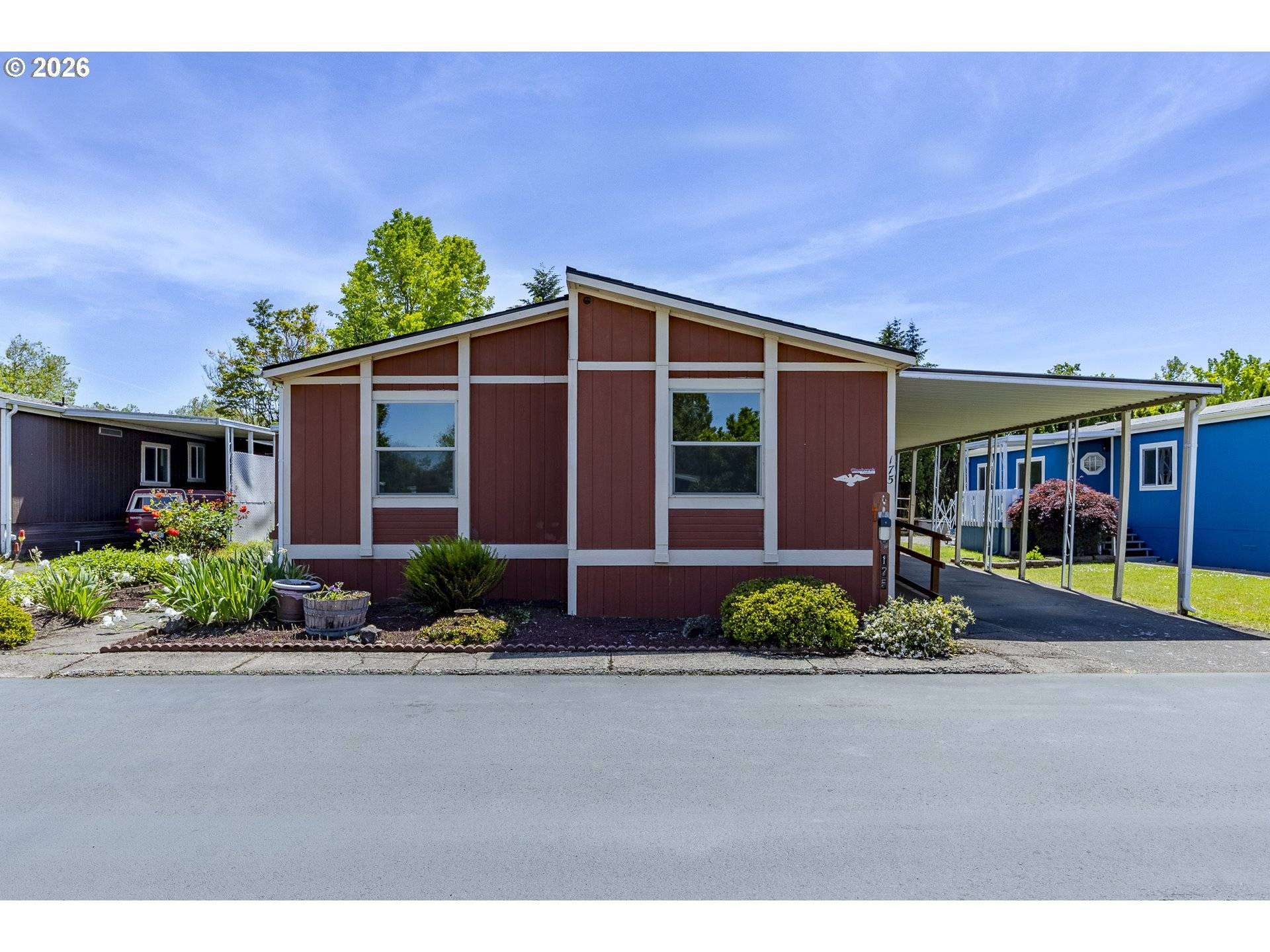 1400 CANDLELIGHT DR #175, Eugene, OR 97402