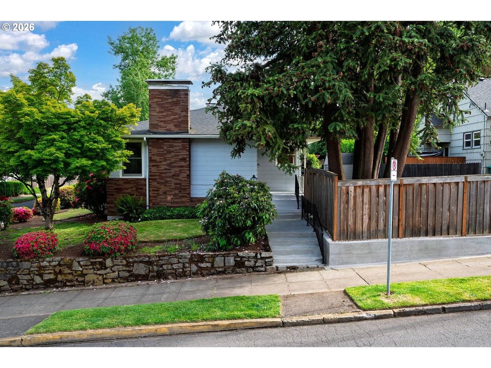 7530 SE YAMHILL ST, Portland, OR 97035