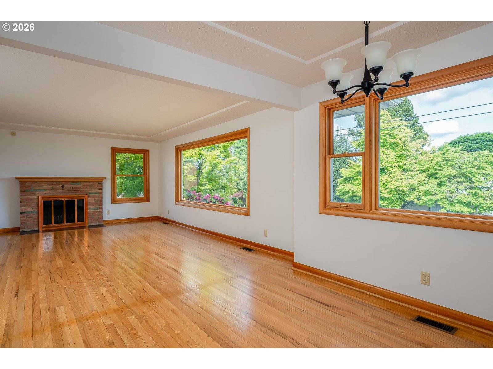 7530 SE YAMHILL ST, Portland, OR 97035