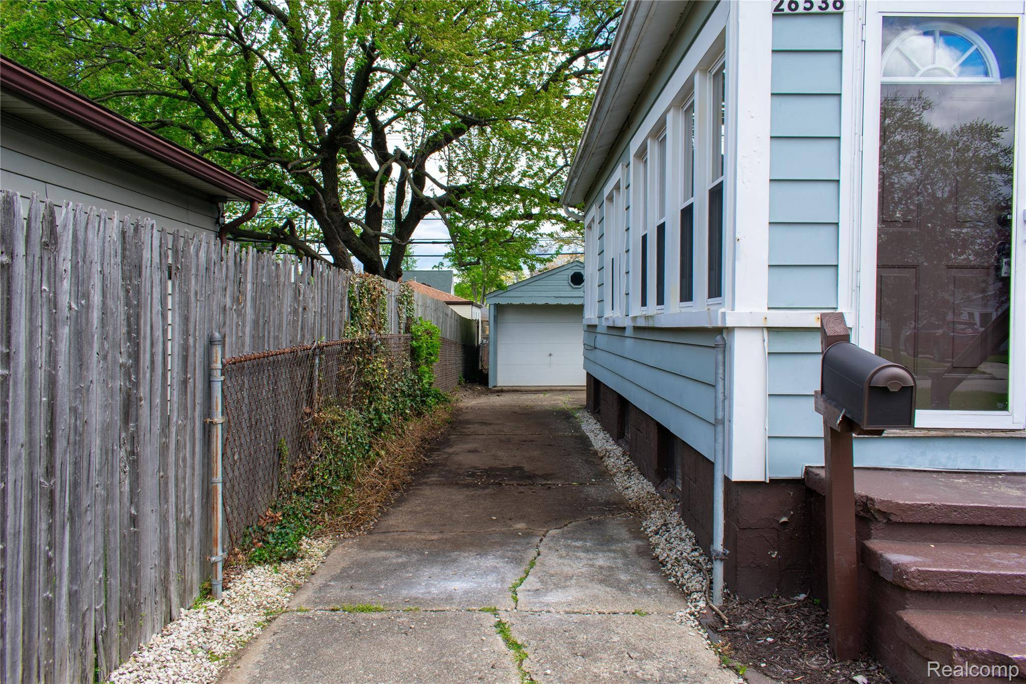 26536 Dartmouth ST, Madison Heights, MI 48071