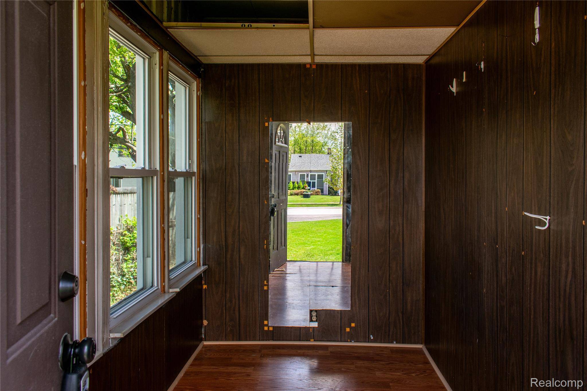 26536 Dartmouth ST, Madison Heights, MI 48071