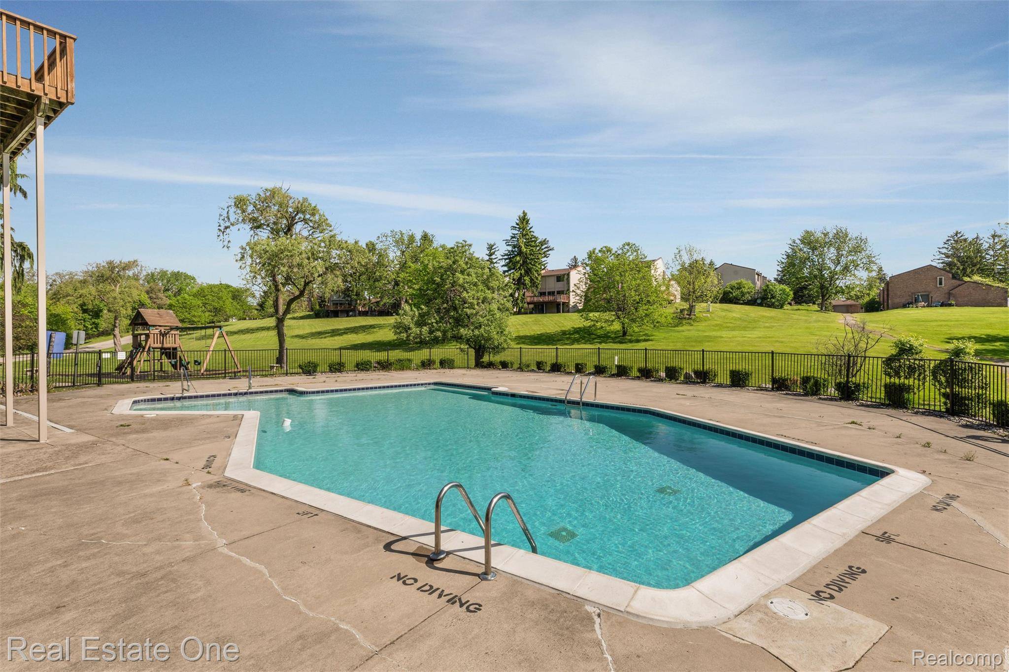 2903 Moon Lake DR, West Bloomfield Charter Township, MI 48323