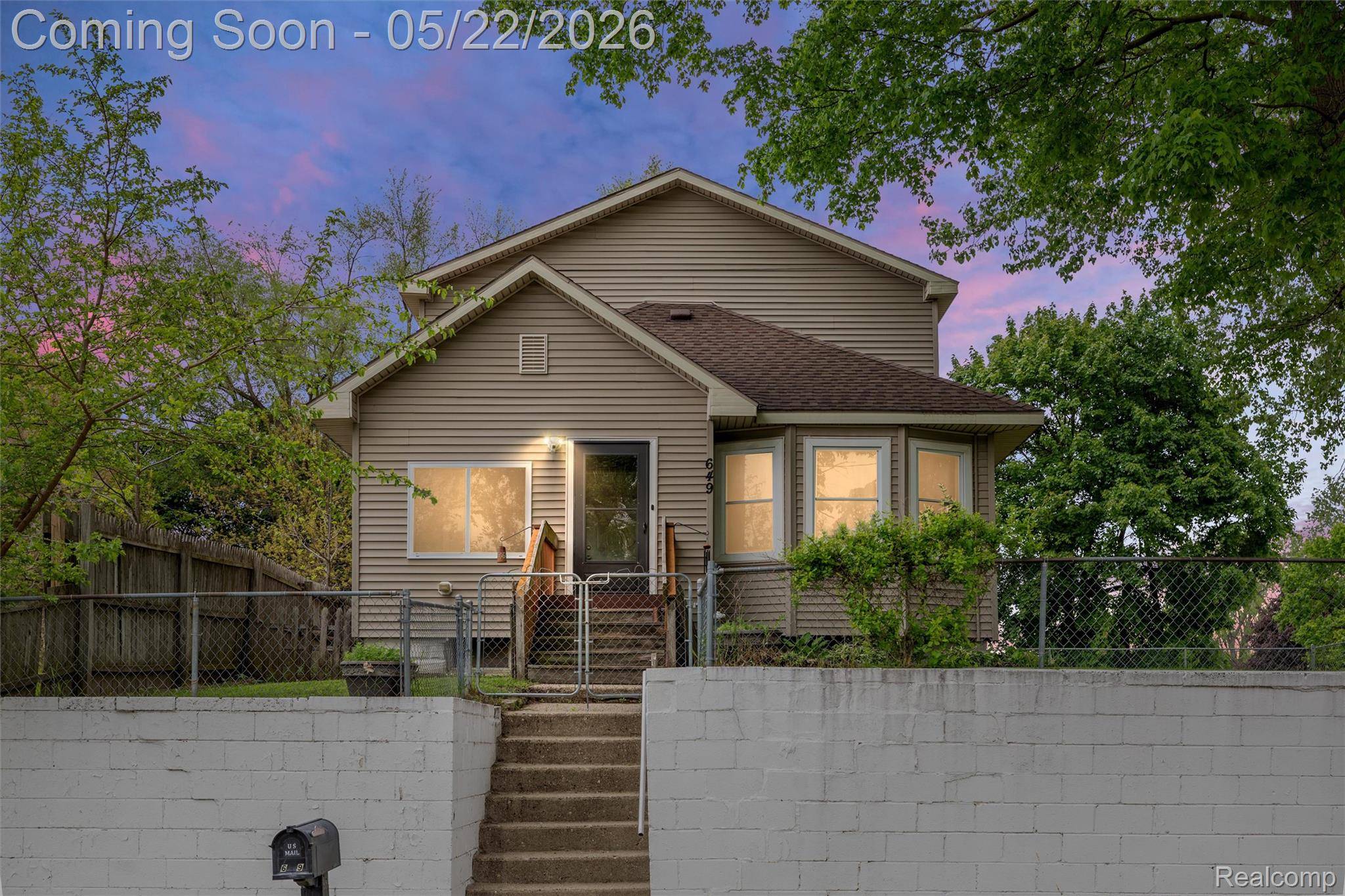 649 Lounsbury AVE, Pontiac, MI 48340