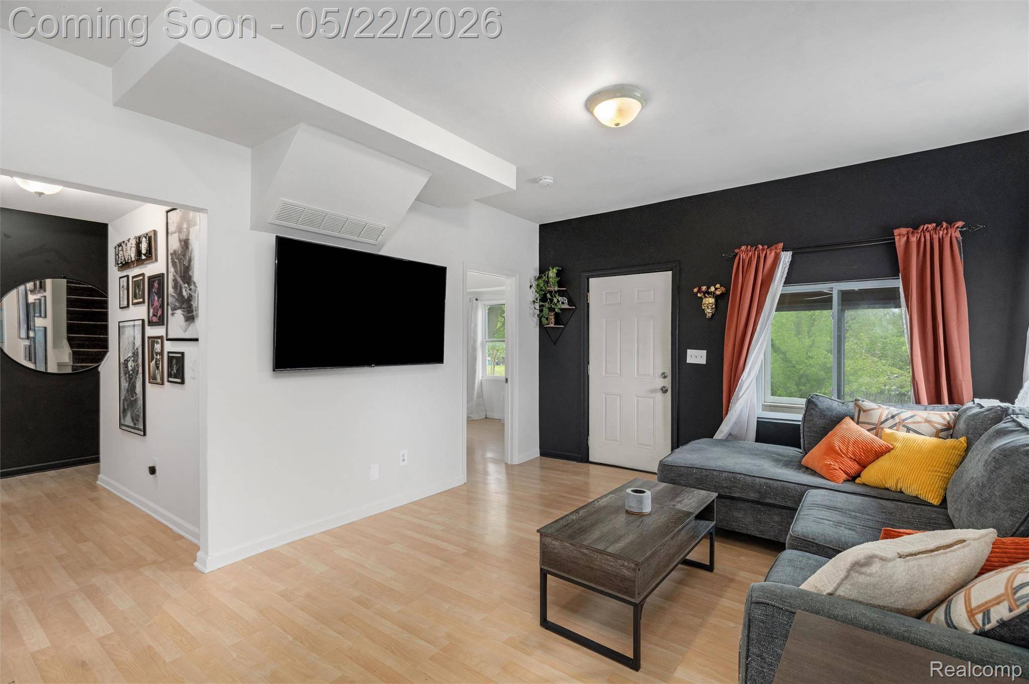 649 Lounsbury AVE, Pontiac, MI 48340
