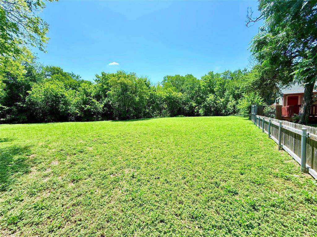 1216 W Clarendon Drive, Dallas, TX 75208