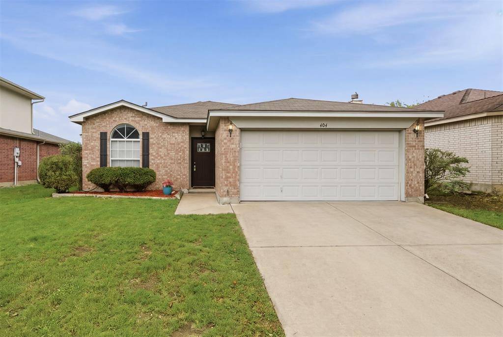 604 Bluejay Drive, Saginaw, TX 76131