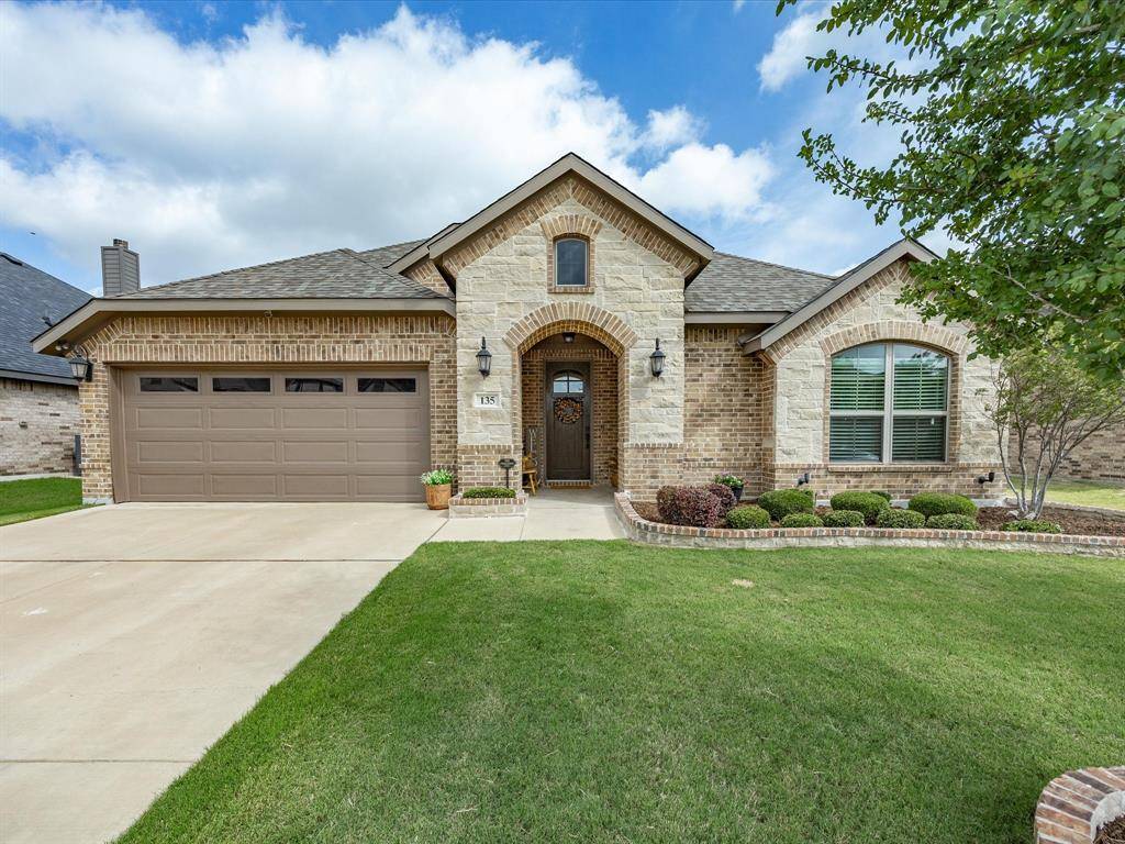 135 Crockett Drive, Waxahachie, TX 75165