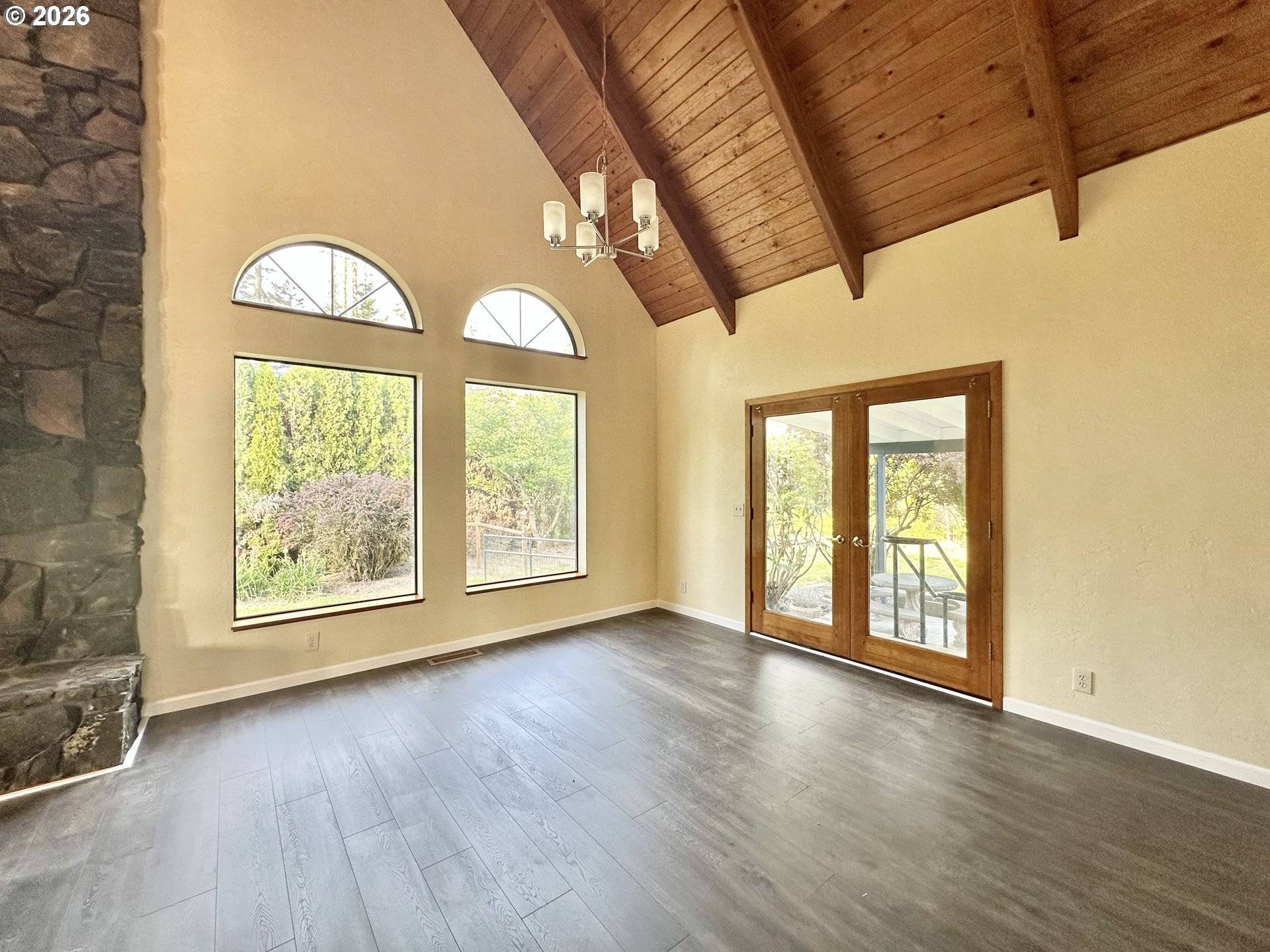 89237 Shuffler RD, Elmira, OR 97437